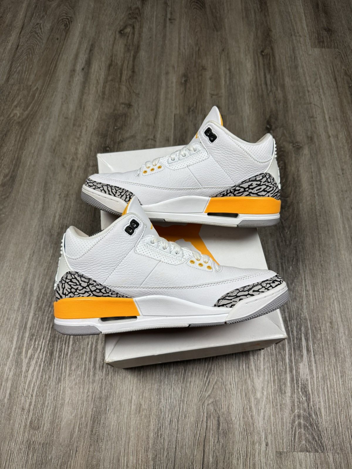 Jordan Brand Air Jordan 3 Retro Laser Orange Size 10W/8.5M Size US 8.5 / EU 41-42 - 3 Thumbnail