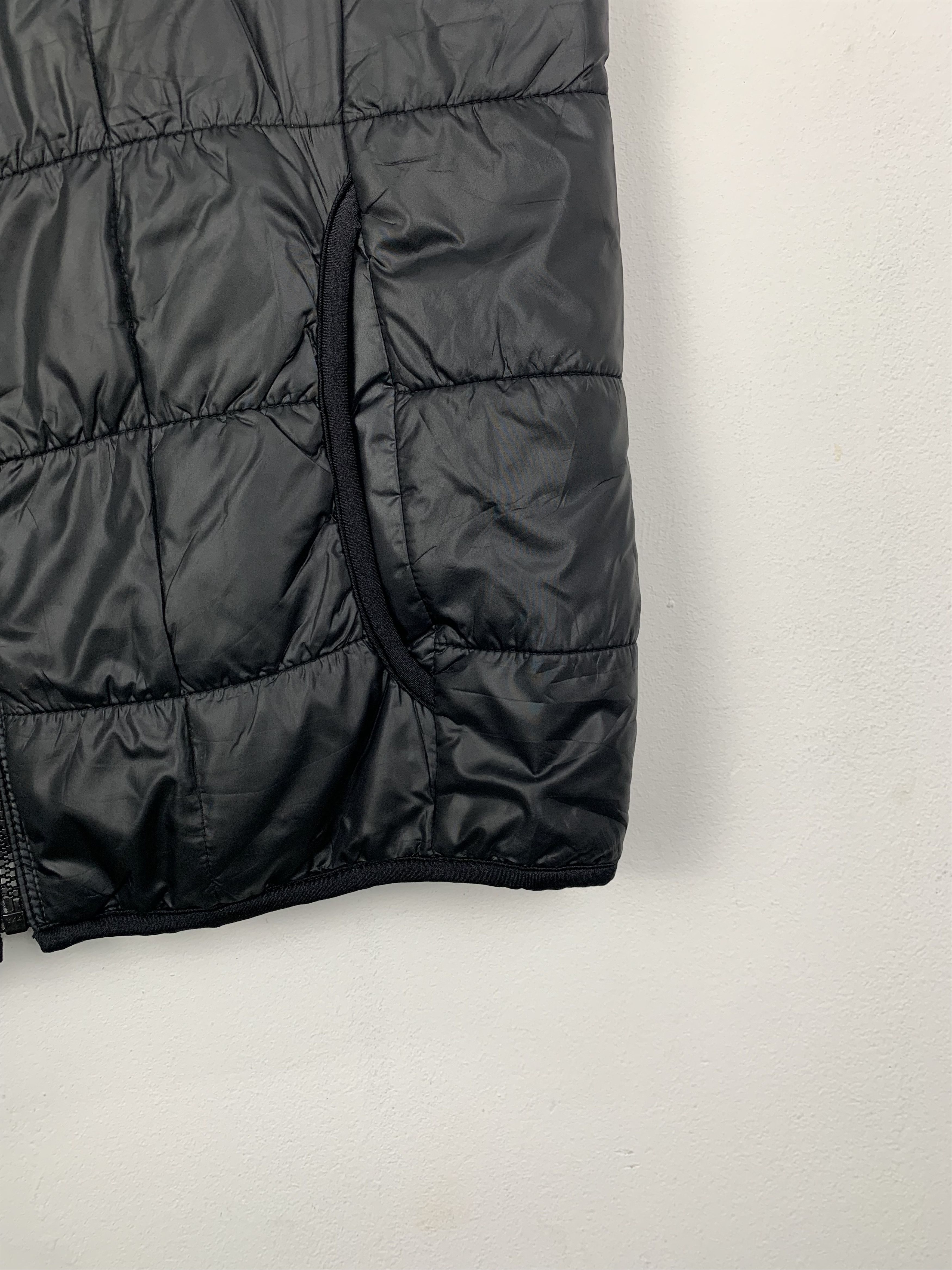Japanese Brand Japanese Brand Uniqlo Puffer Vest J1380 Size US L / EU 52-54 / 3 - 5 Thumbnail