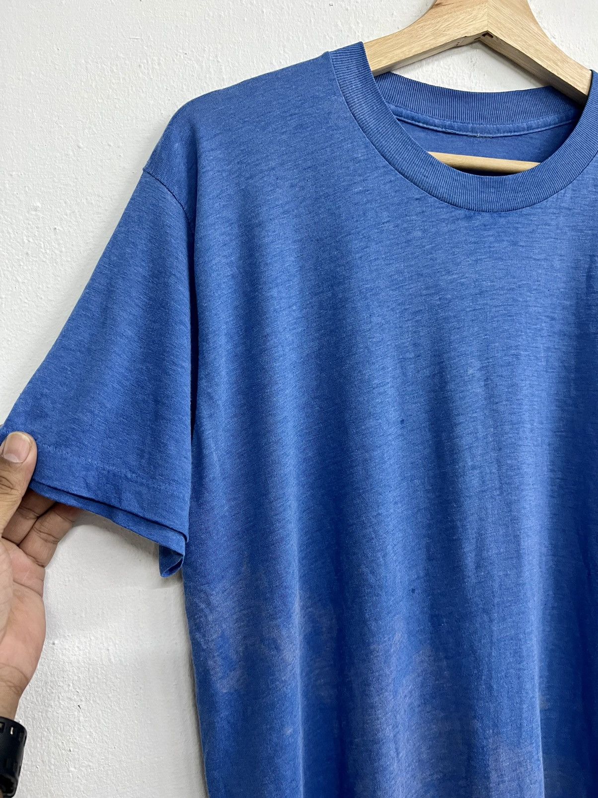 Band Tees × Vintage VINTAGE 80s THRASHED VIRGIN TEE Size US L / EU 52-54 / 3 - 3 Thumbnail
