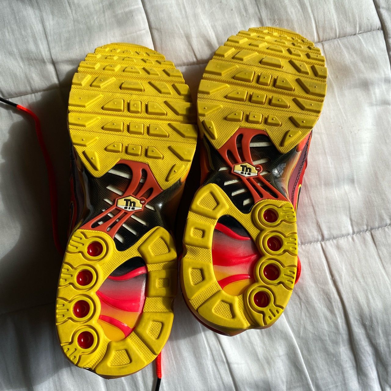 Nike Air Max Plus TN ‘Chrome Yellow’ Size US 7 / EU 40 - 4 Thumbnail