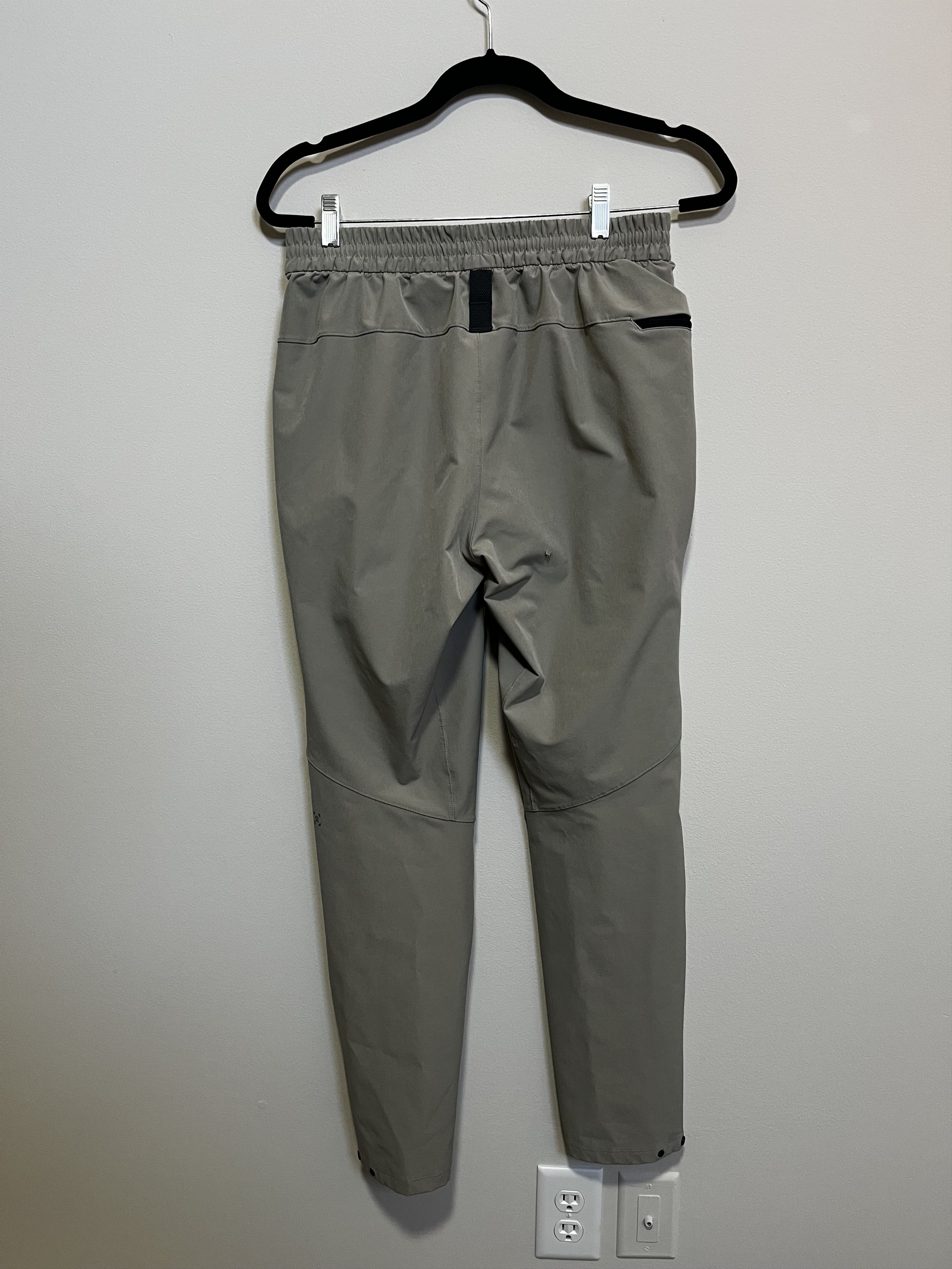 Lululemon Lululemon License to Train Joggers Size US 32 / EU 48 - 2 Thumbnail
