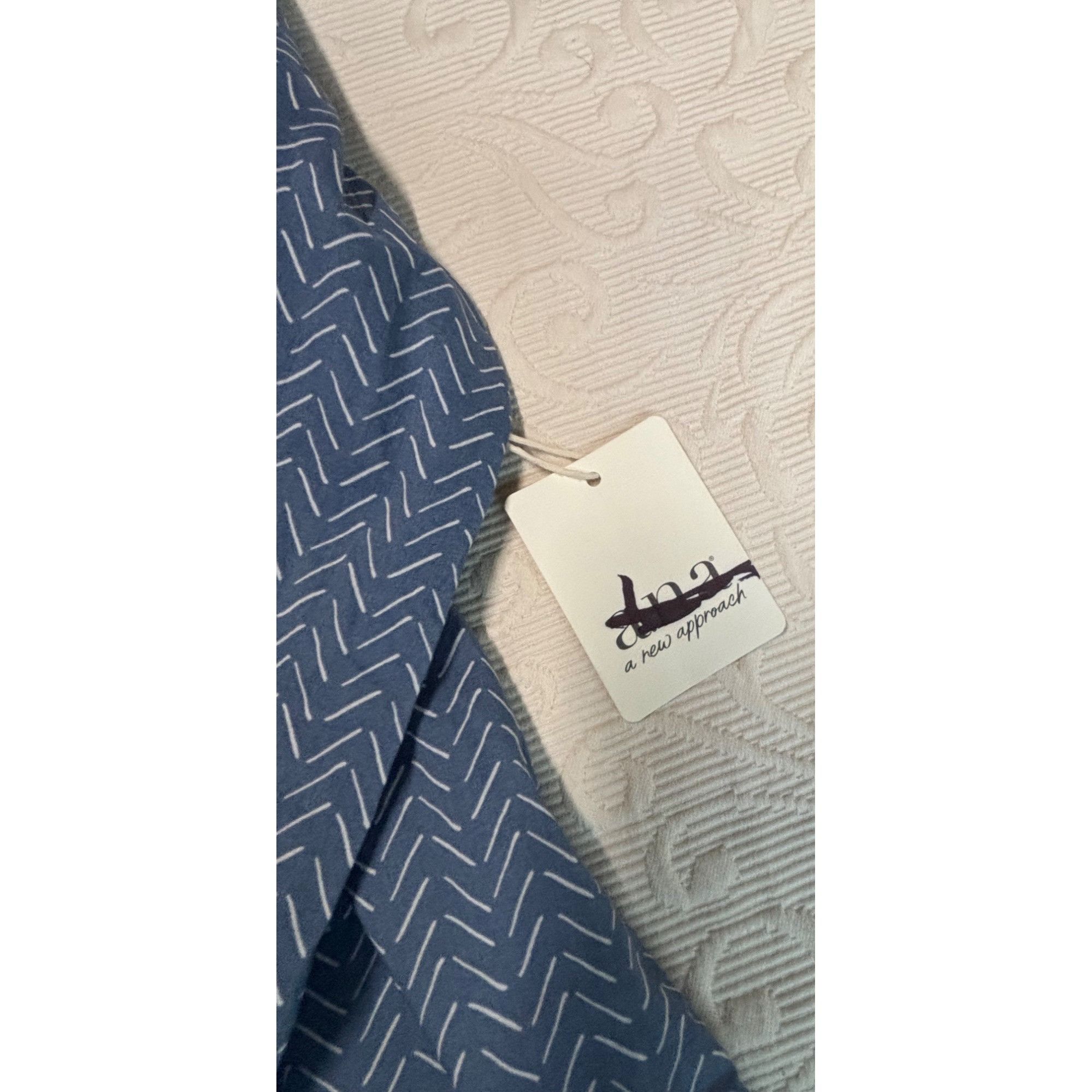 Other a.n.a. women’s Button Down Plead Scoop Neckline Printed Wove Size XL / US 12-14 / IT 48-50 - 8 Thumbnail