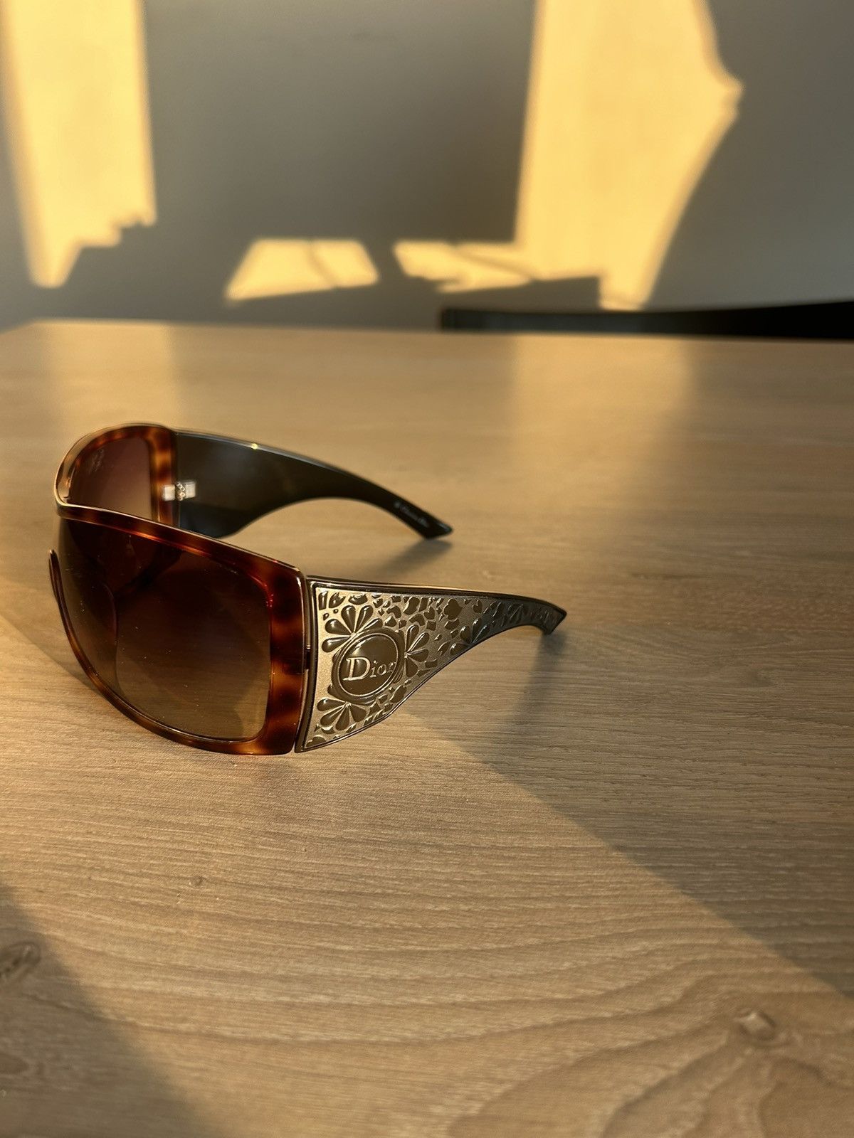 Dior Tortoise Cherrytree Sunglasses Size ONE SIZE - 4 Thumbnail