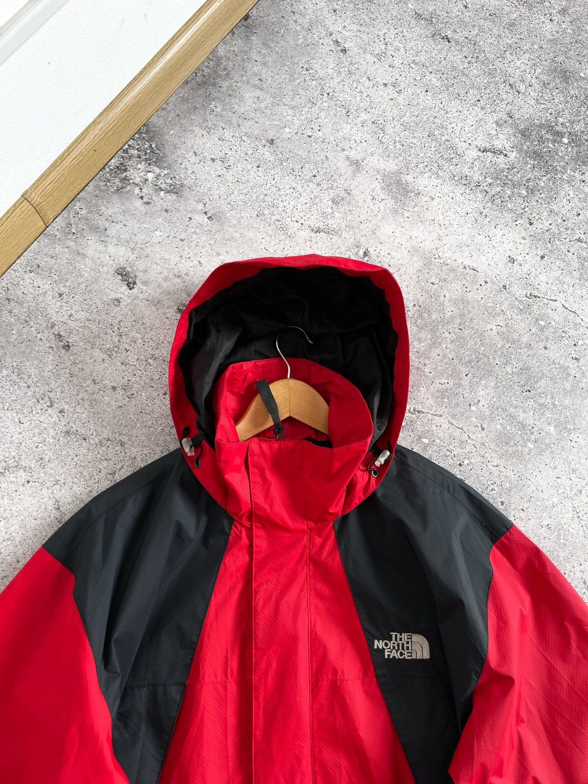 Goretex × The North Face × Vintage Vintage The North Face Gore-Tex Black Red Jacket Size US M / EU 48-50 / 2 - 4 Thumbnail