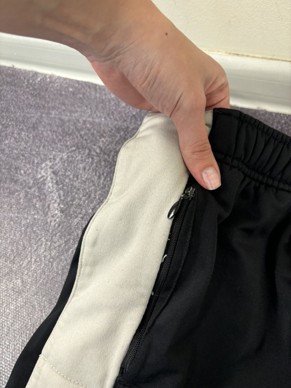 Nike Vintage Nike Y2K Wide-Leg Side Buttons Hype Track Pants Size US 30 / EU 46 - 12 Thumbnail