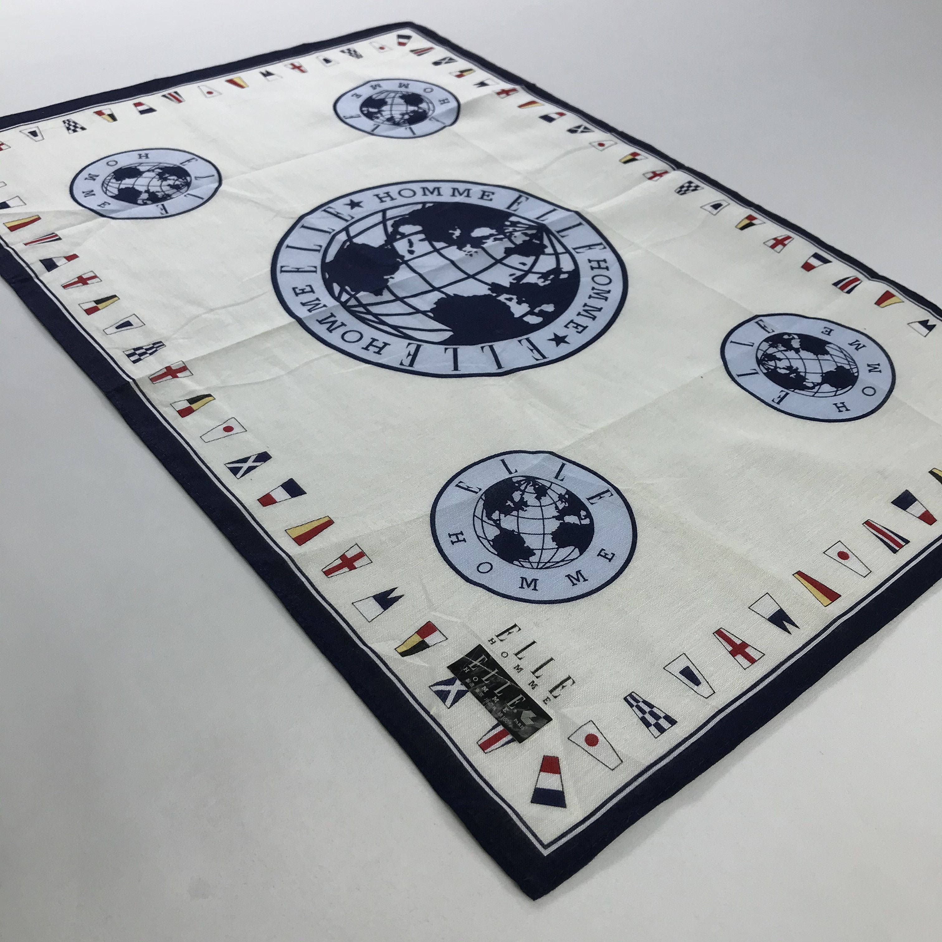 Vintage Vintage Bandana / Handkerchief / Neckerchief - S1187 Size ONE SIZE - 3 Thumbnail