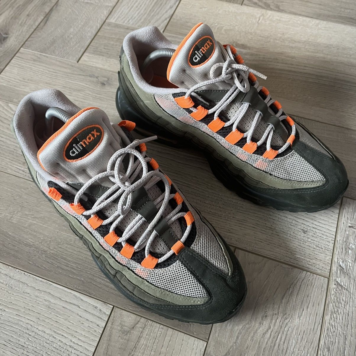 Nike Nike Air Max 95 Neutral Olive / Total Orange Sneakers Size US 10 / EU 43 - 3 Thumbnail