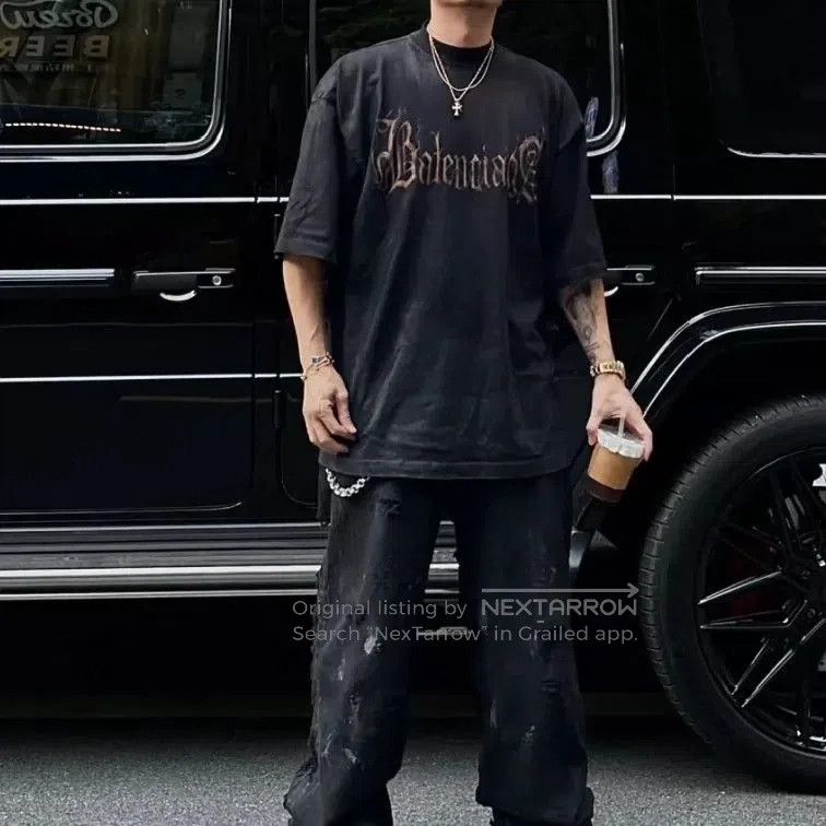 Balenciaga Balenciaga Sanskrit Logo Print T-Shirt XS. Size US XS / EU 42 / 0 - 5 Thumbnail