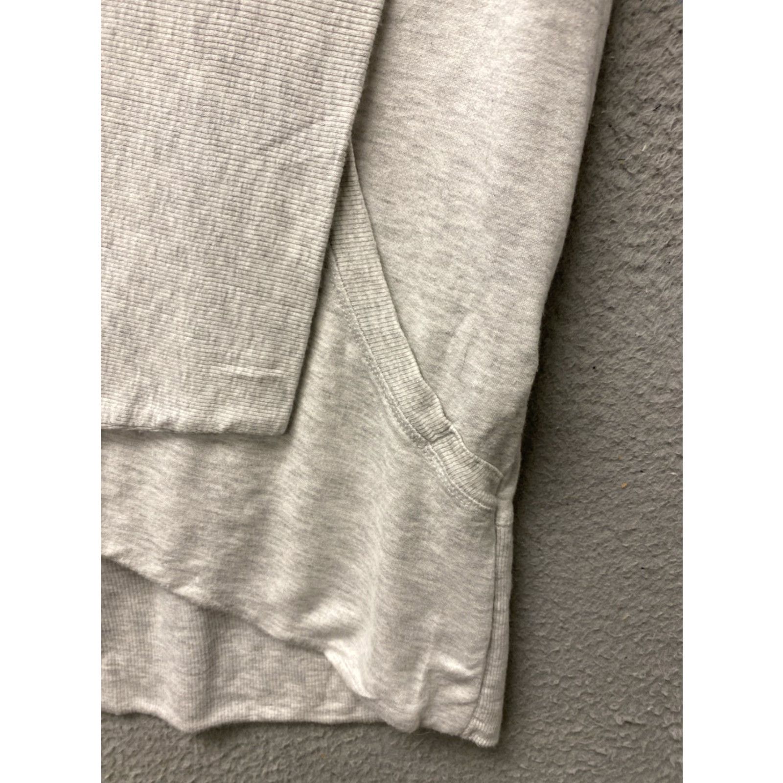 Athleta Athleta Cardigan Pranayama Wrap Sweater Women's Medium Light Gray Size M / US 6-8 / IT 42-44 - 6 Thumbnail