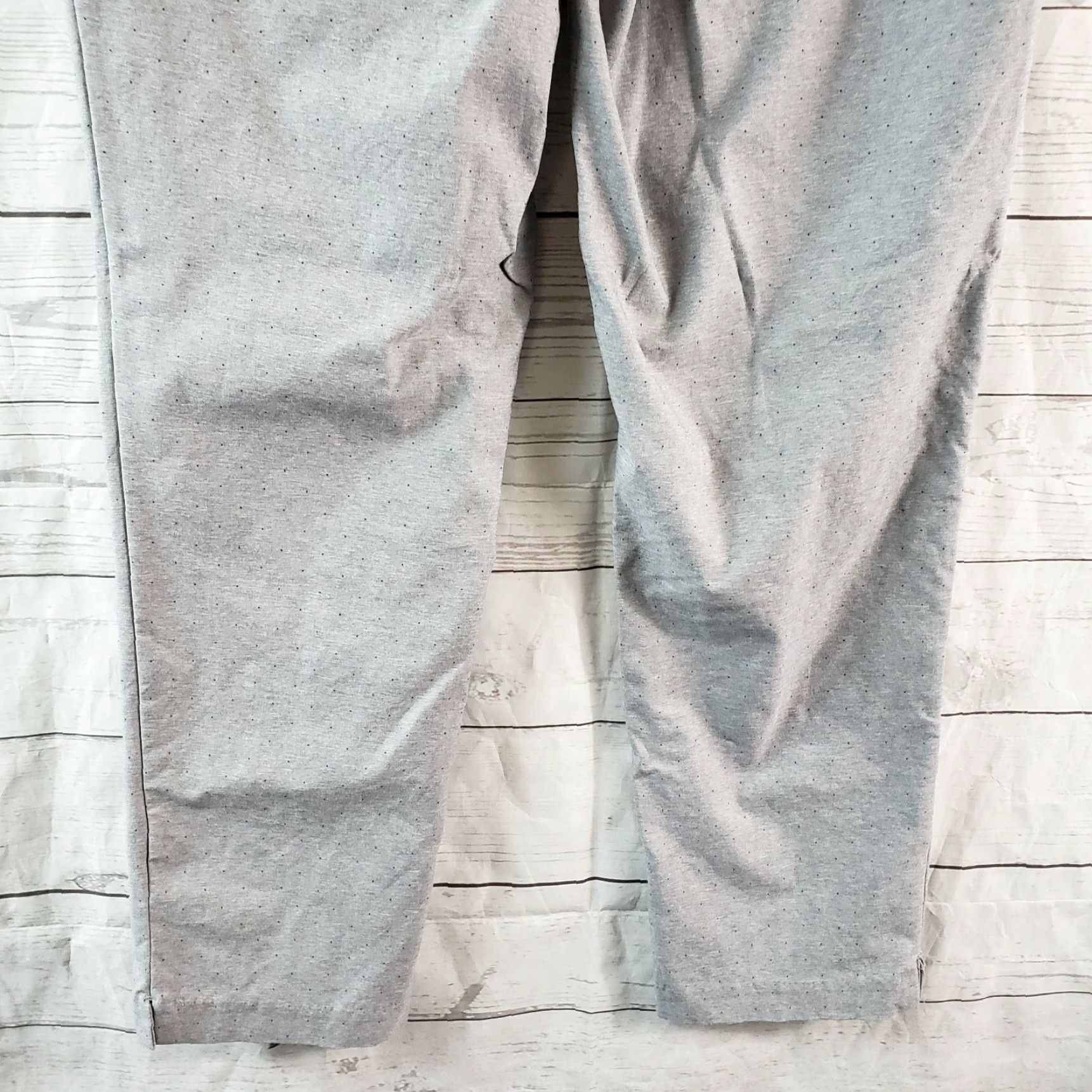 Vintage Lady Hagan Womens Pants Cropped Mid Rise Size 6 Gray Black Micro Dot Pull On Nov 10 2024 Size 28" / US 6 / IT 42 - 5 Thumbnail