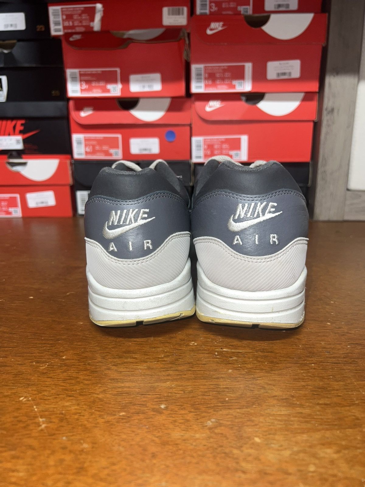 Nike Air Max 1 Leather Dark Ash size 13 Size US 13 / EU 46 - 4 Thumbnail