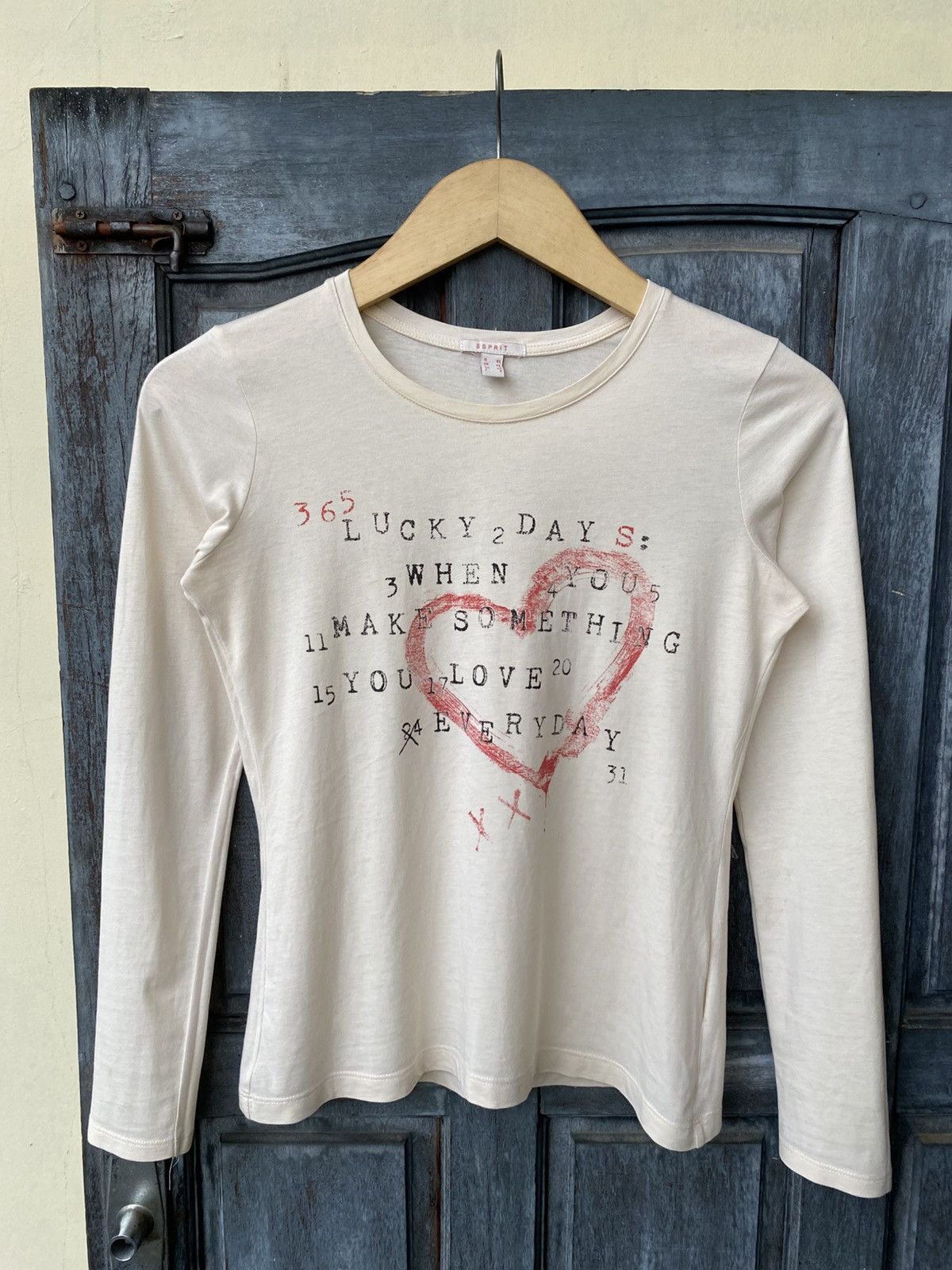 Esprit Esprit Y2K Graphic Long Sleeve Tee “Lucky 365 Love Everyday Size XS / US 0-2 / IT 36-38 - 1 Thumbnail