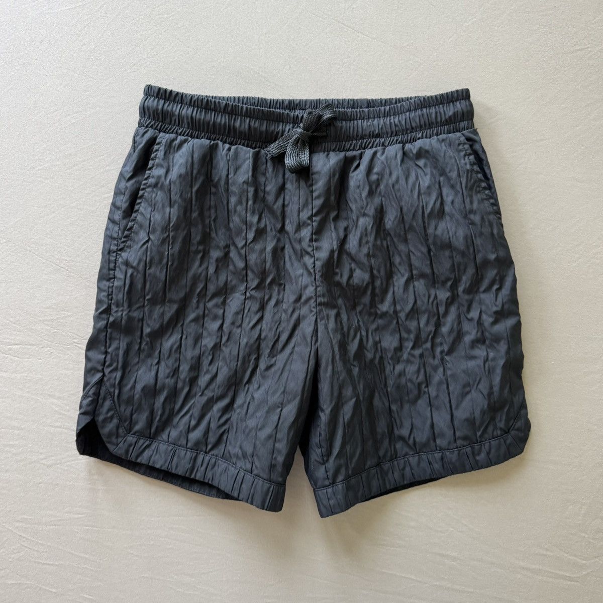 Fashion Nova Fashion Nova Quilted Crinkled Pull On Shorts Size US 28 / EU 44 - 1 Thumbnail