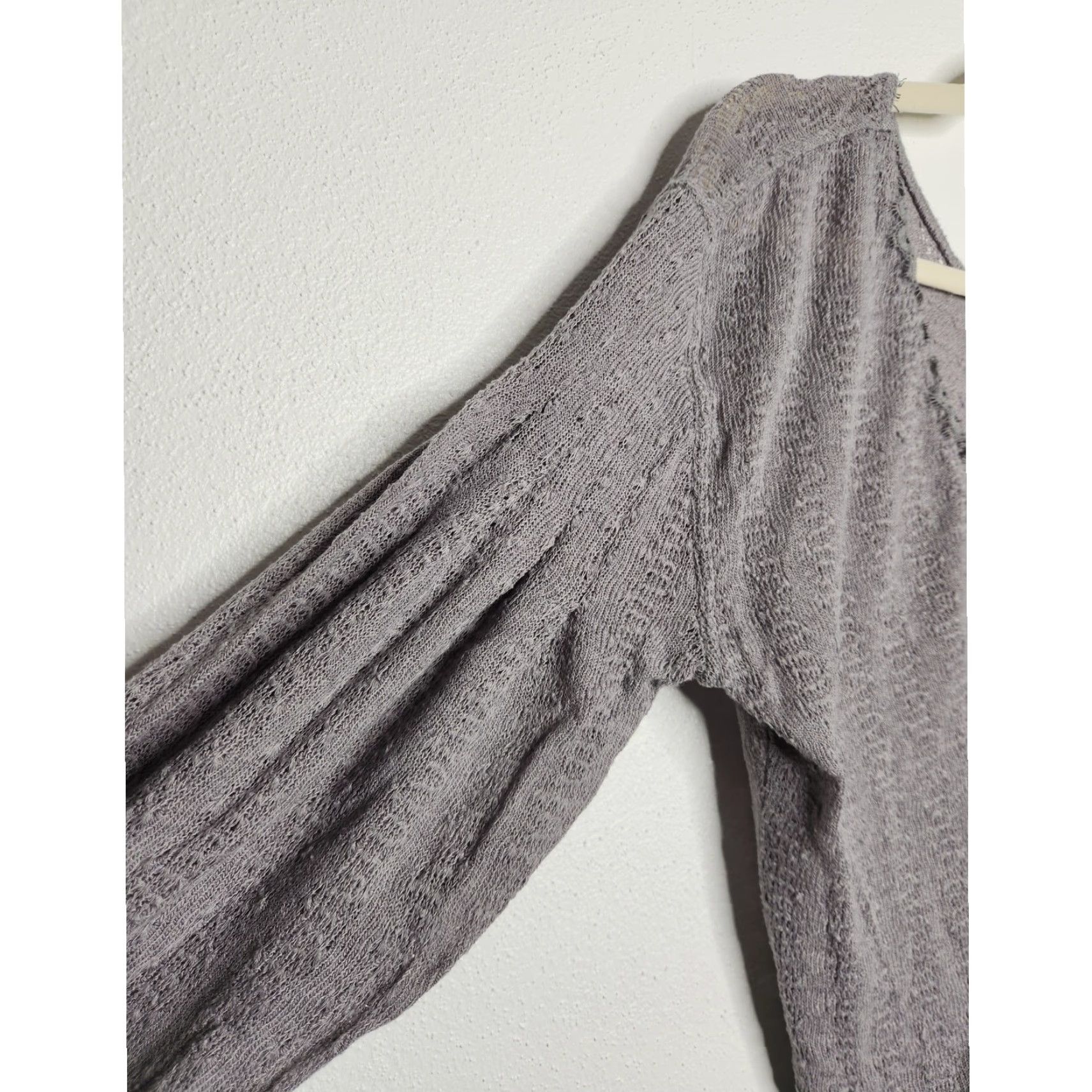 Free People VINTAGE Free People Purple Sheer Knit V Neck Long Sleeve Blouse Small User: VINTAGE Free People Purple Sheer Knit V Neck Long Sleeve Blouse Small Size S / US 4 / IT 40 - 3 Thumbnail