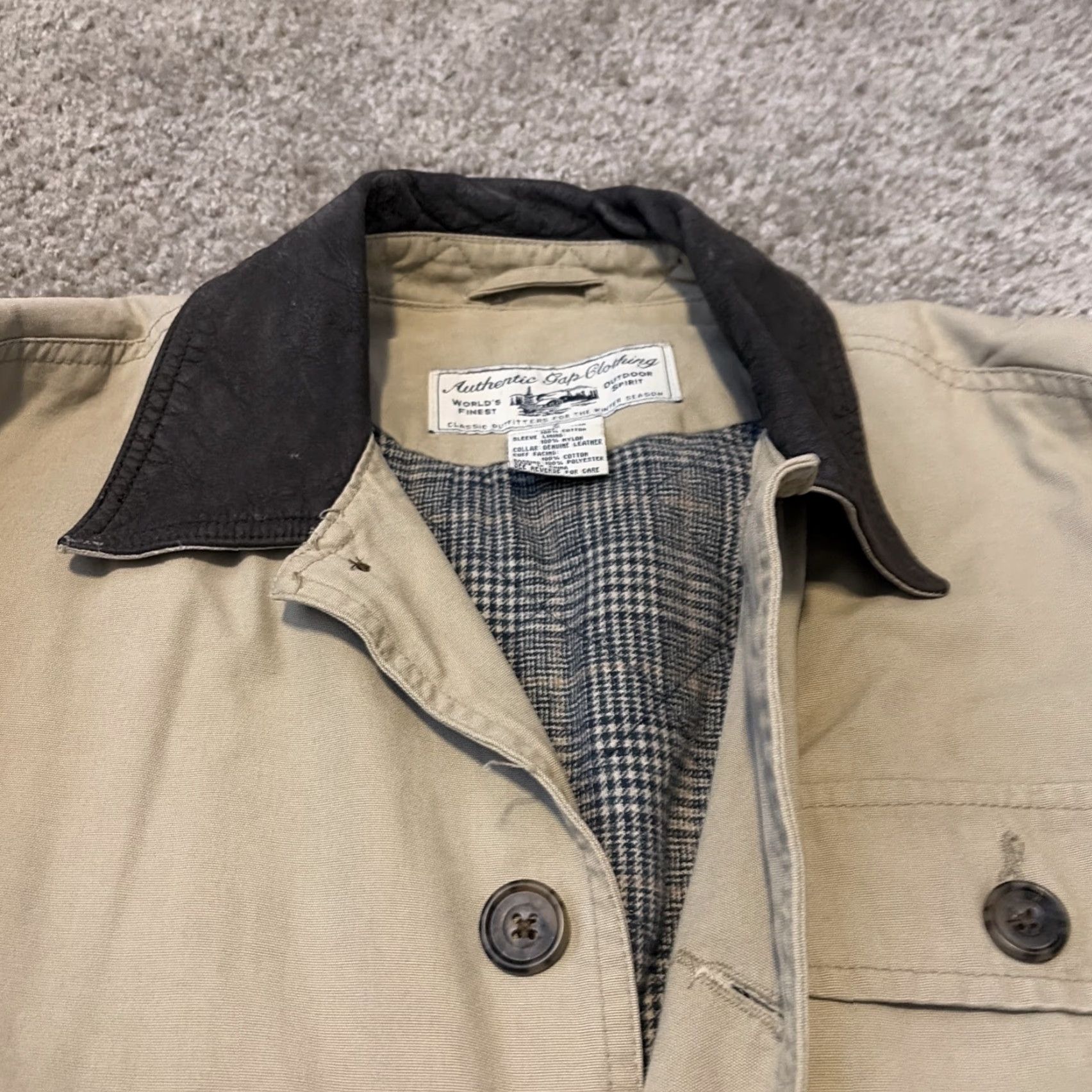 Gap VINTAGE Gap Beige Barn Coat Leather Collar Plaid Lining Adult Small Overcoat Unisex Adults Cotton Coat Mens Womens Size US S / EU 44-46 / 1 - 3 Thumbnail