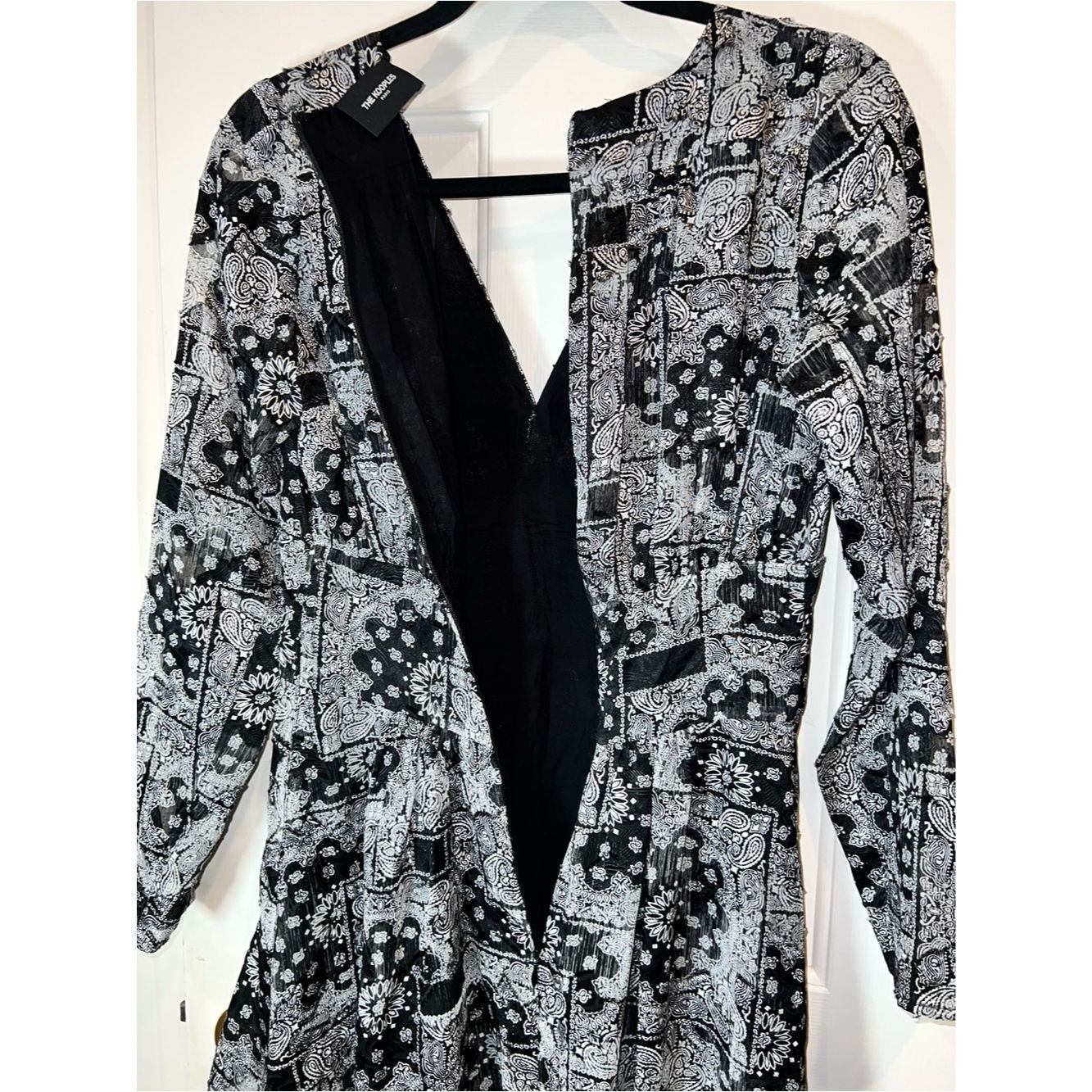 The Kooples NWT The Kooples Bandana Print V-Neck Midi Dress Black & Whi Size S / US 4 / IT 40 - 9 Thumbnail
