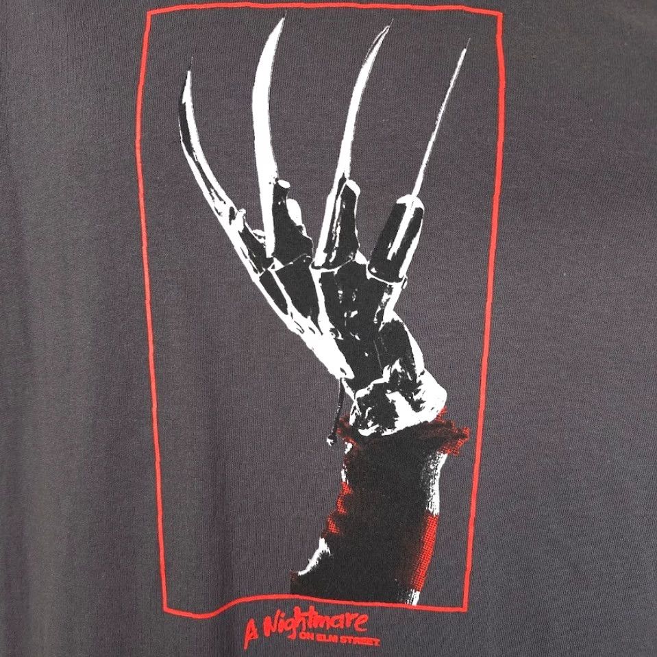 Vintage VINTAGE Nightmare On Elm Street T Shirt Mens Size XL Gray Freddy Krueger Horror Tee Size US XL / EU 56 / 4 - 3 Thumbnail