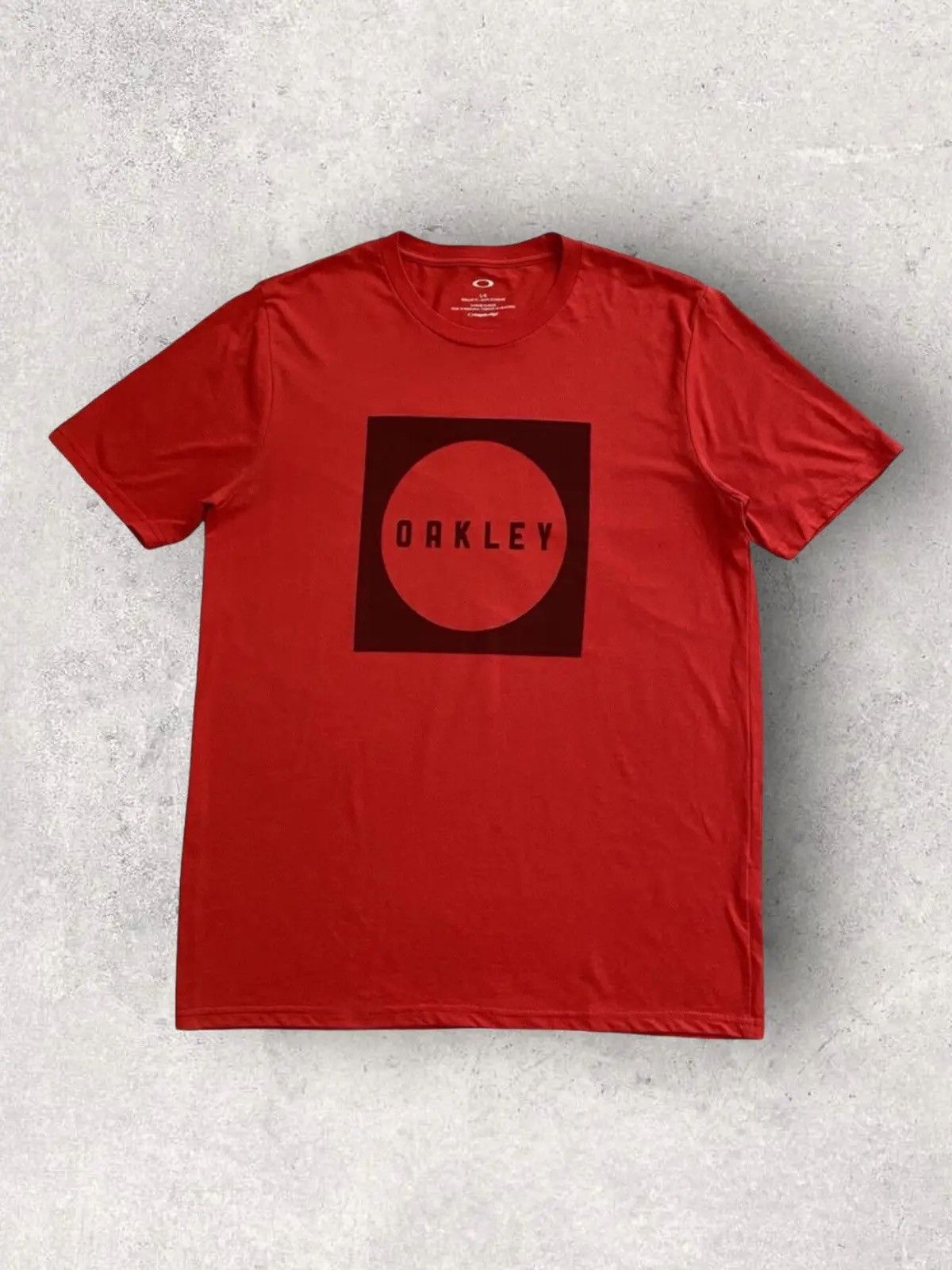 Oakley Vintage Y2k Oakley Big Logo Tee Streetwear Size US L / EU 52-54 / 3 - 1 Thumbnail