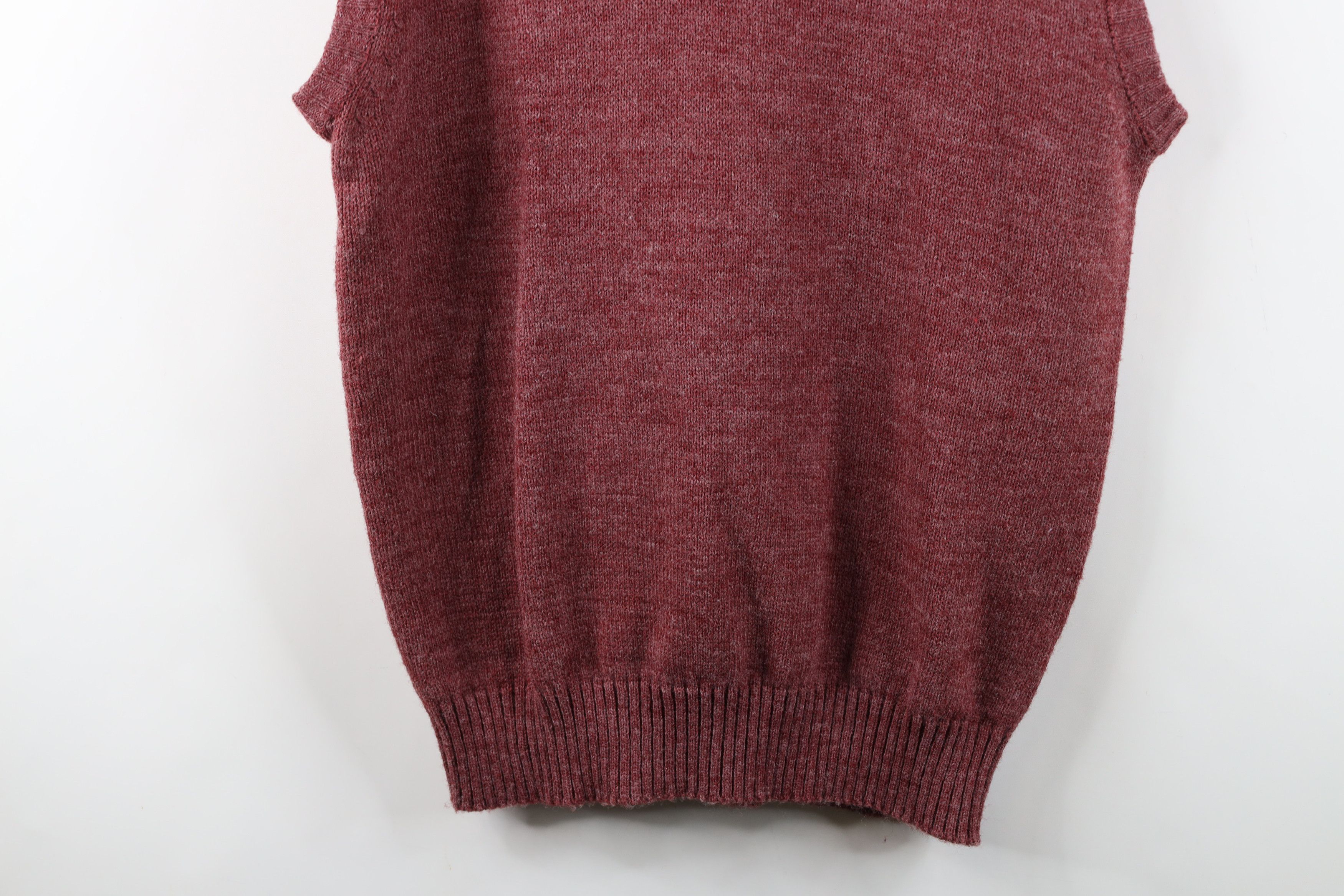 Vintage Vintage 70s Streetwear Ribbed Knit V-Neck Sweater Vest Red Size US XXL / EU 58 / 5 - 3 Thumbnail