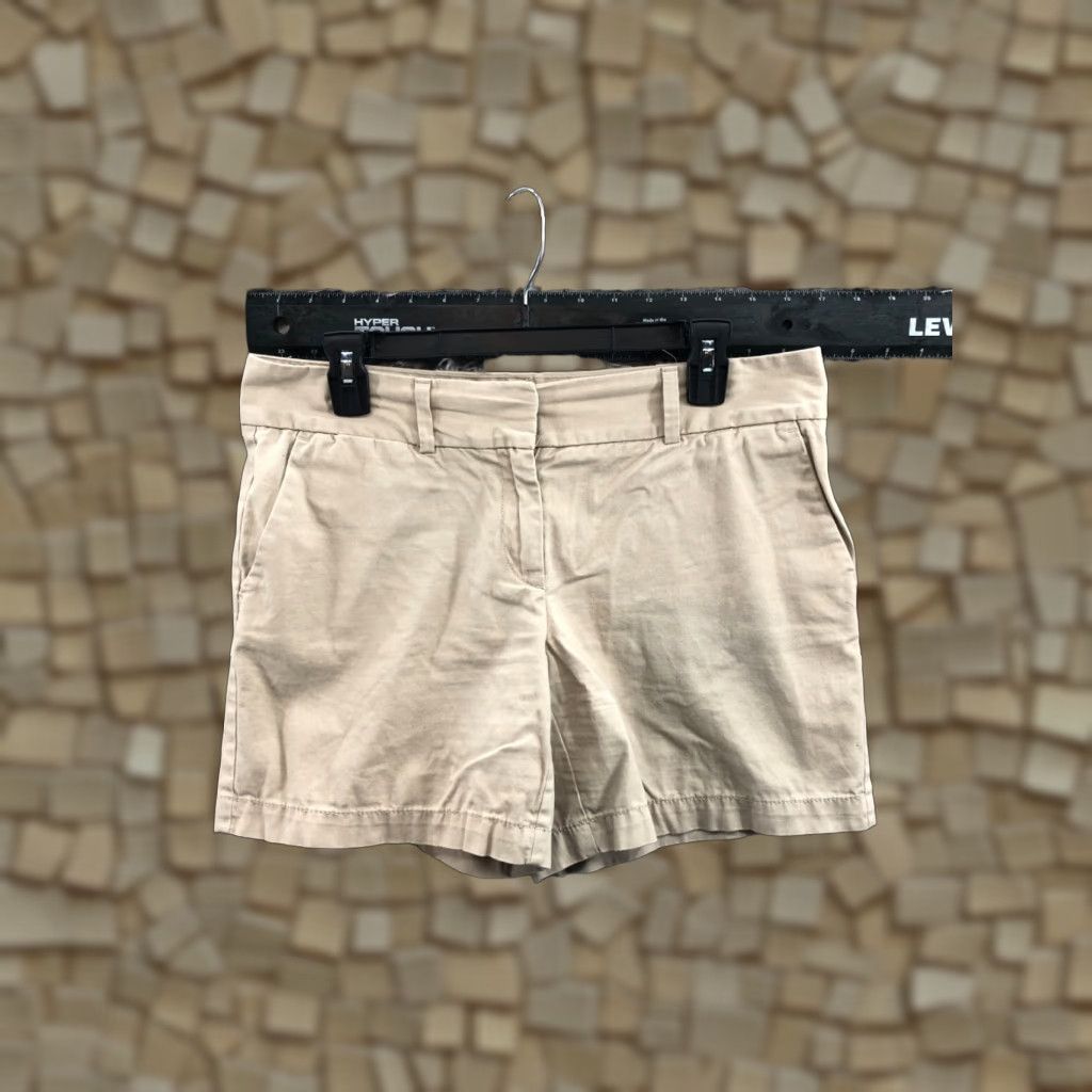 Loft LOFT Khaki Chino Shorts Womens Size 6 Mid Rise Medium Wash Beige Hook Eye Casual Beach Driving Walking 5-Pocket Regular Size 28" / US 6 / IT 42 - 1 Thumbnail