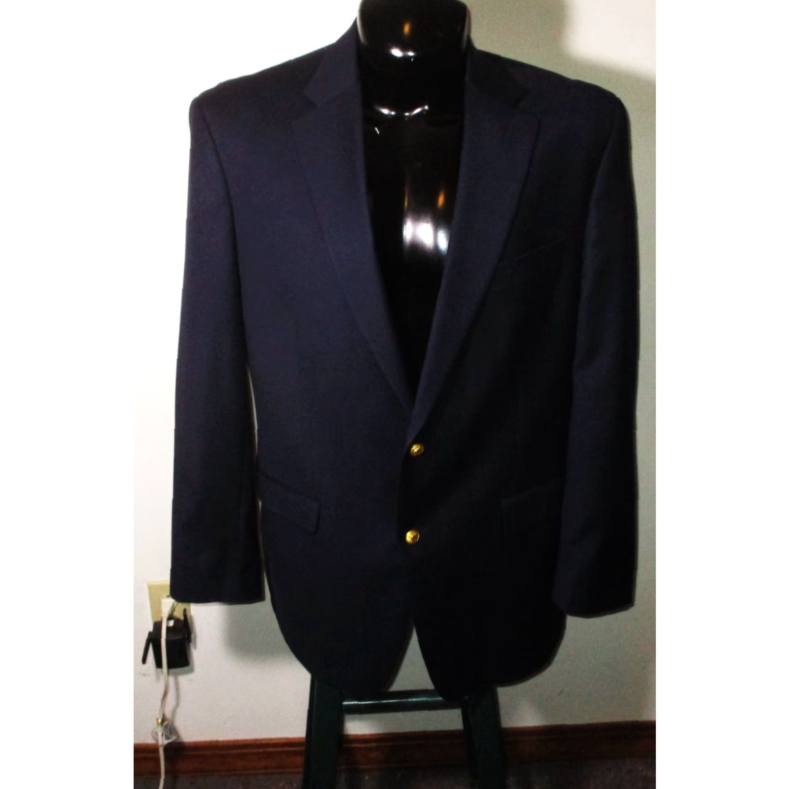 Ralph Lauren Lauren Ralph Lauren Blue Wool Blazer Suit Jacket Men 44 Long Two-Button Gold Button Classic Fit Long Sleeve 100% Wool Blazer Jacket Mens Clothing SL Size 44R - 2 Thumbnail