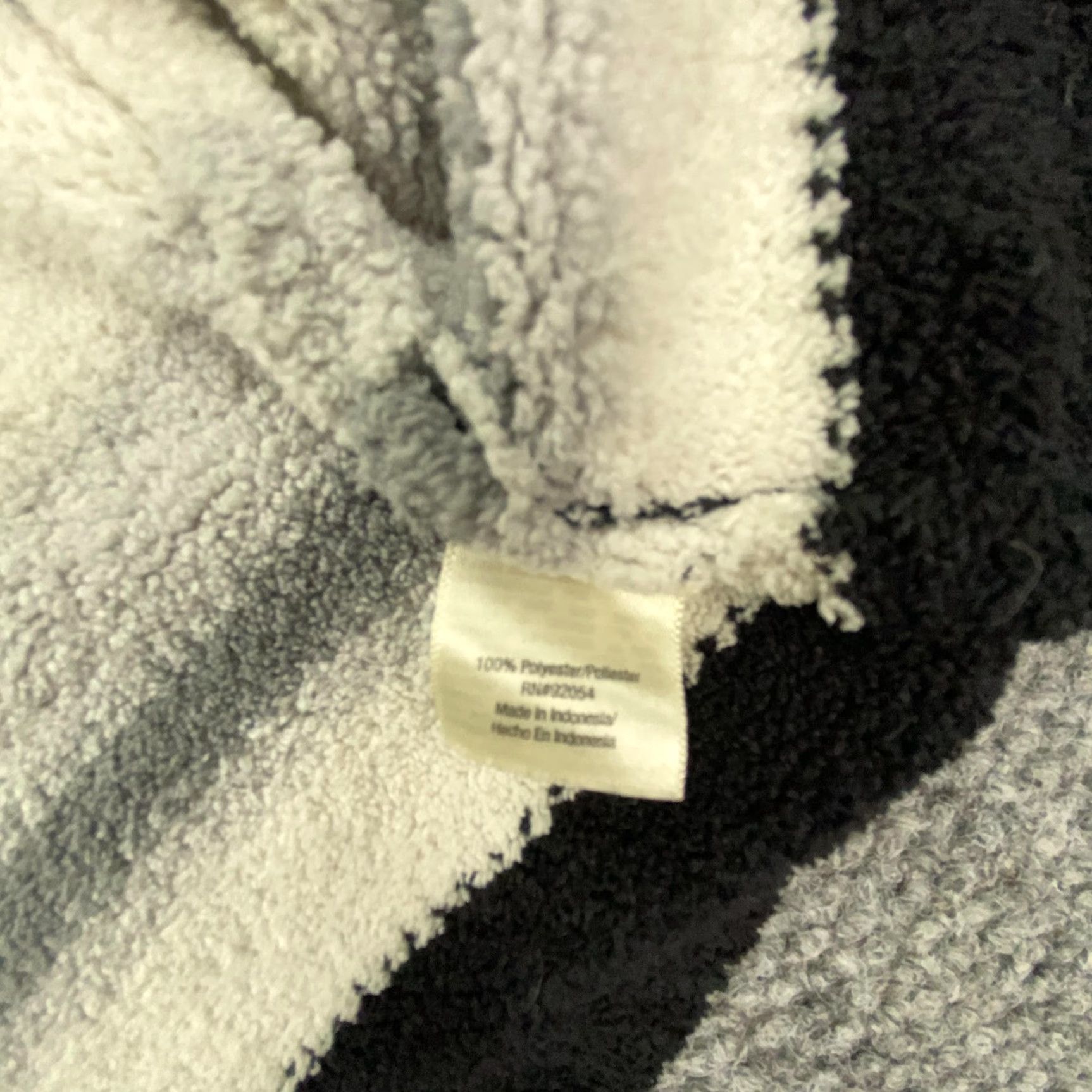 Vintage St Johns Bay Sweater Womens Medium Black Gray White Striped V-Neck Pullover Soft Size M / US 6-8 / IT 42-44 - 4 Thumbnail