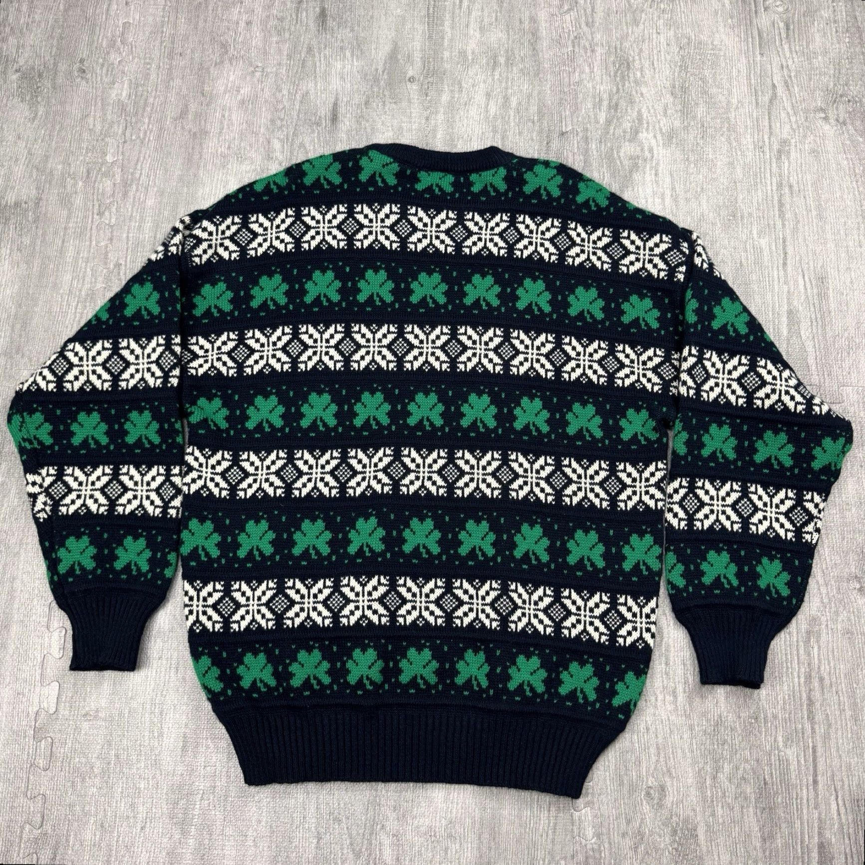 Vintage Vintage Emerald Isle Sports Ireland Shamrock Crewneck Sweater Men XL Green Navy White St. Patrick's Day Irish Lucky Clover Size US XL / EU 56 / 4 - 6 Thumbnail