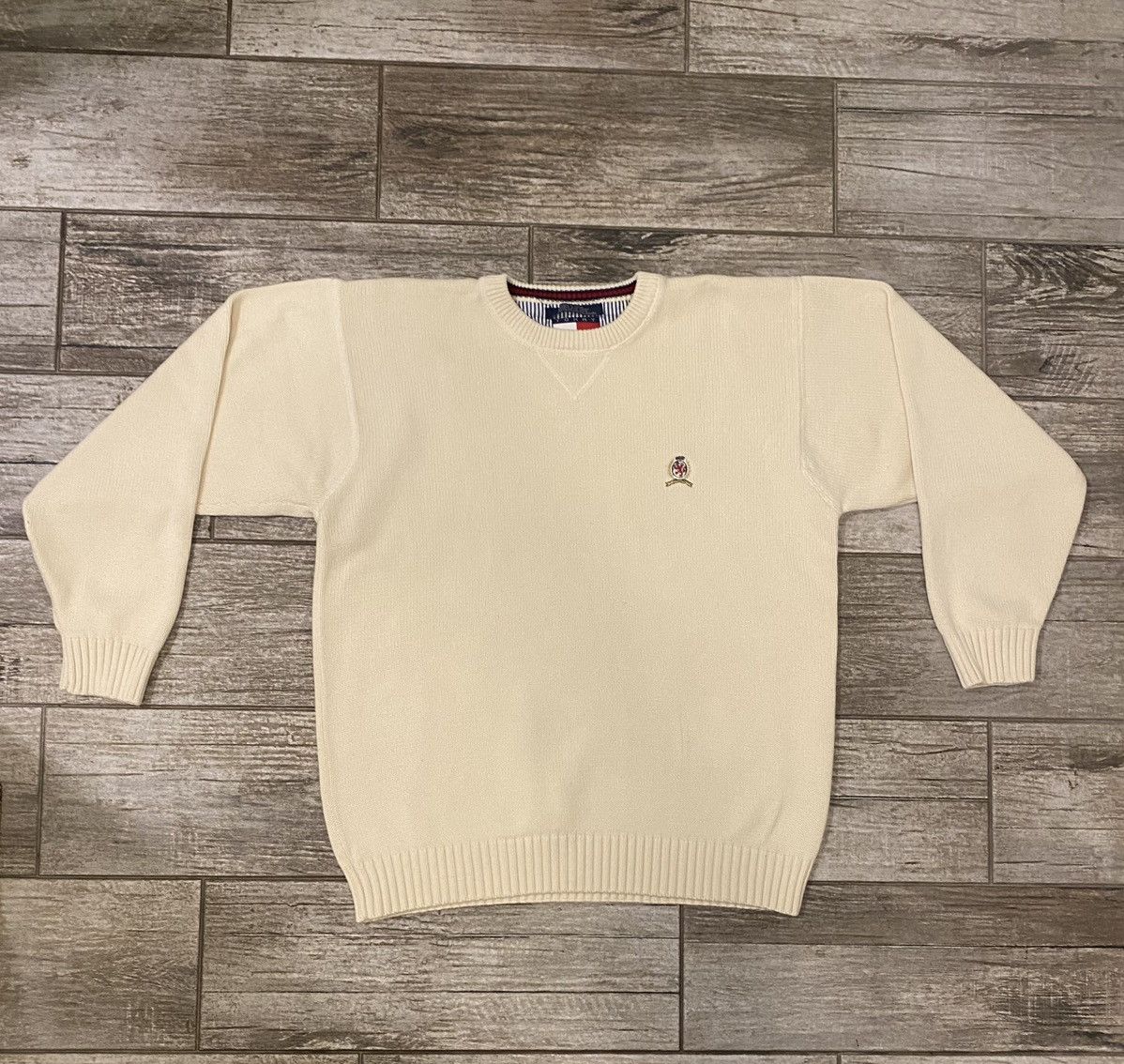 Tommy Hilfiger Vintage Tommy Hilfiger Crewneck Sweater Size US XL / EU 56 / 4 - 1 Thumbnail