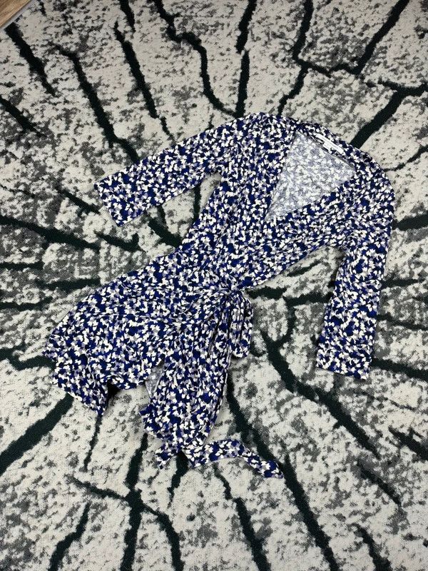 Diane von Furstenberg Diane Von Furstenberg blue white floral silk dress S Size S / US 4 / IT 40 - 2 Thumbnail