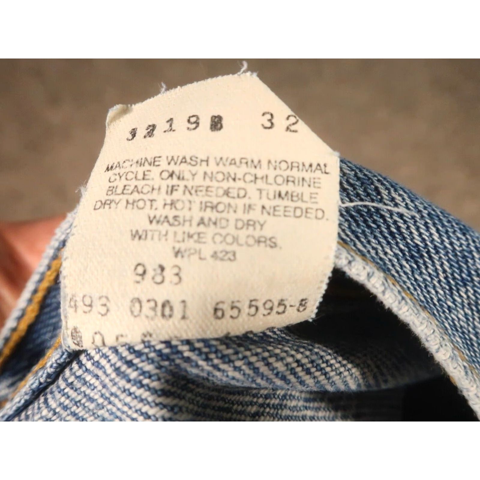Levi's VINTAGE Levi's 505 Jeans 38x31 Blue Regular Straight 90s Denim 5-Pocket Mens EUC Size US 38 / EU 54 - 7 Thumbnail