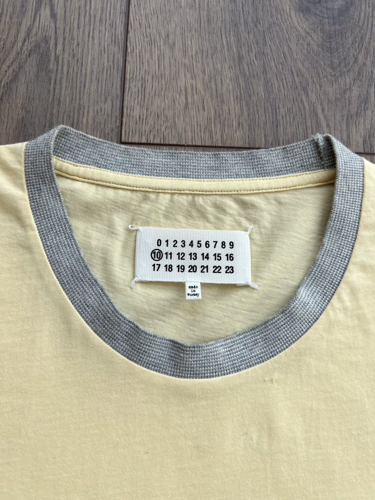 Maison Margiela Sample Maison Margiela Pale Yellow T-Shirt Size US S / EU 44-46 / 1 - 3 Thumbnail
