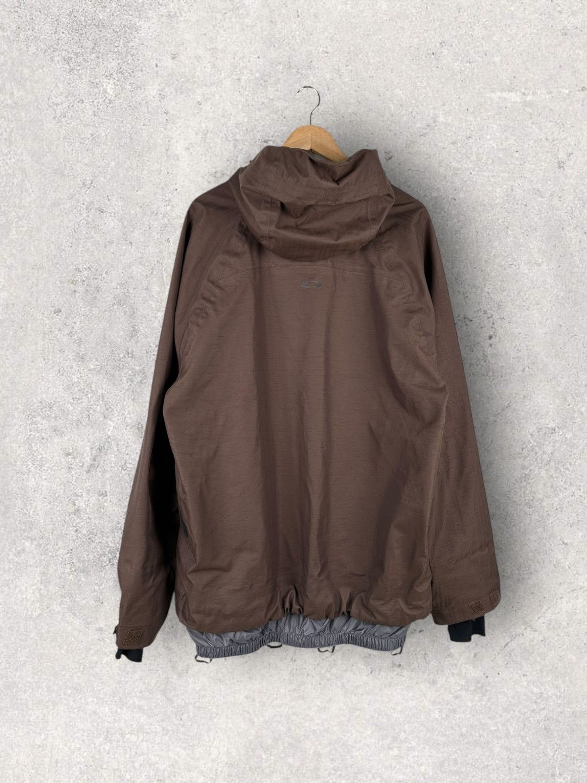 Oakley Rare Vintage Oakley Rocket Fuel Gorpcore Jacket Hooded Size US L / EU 52-54 / 3 - 2 Thumbnail