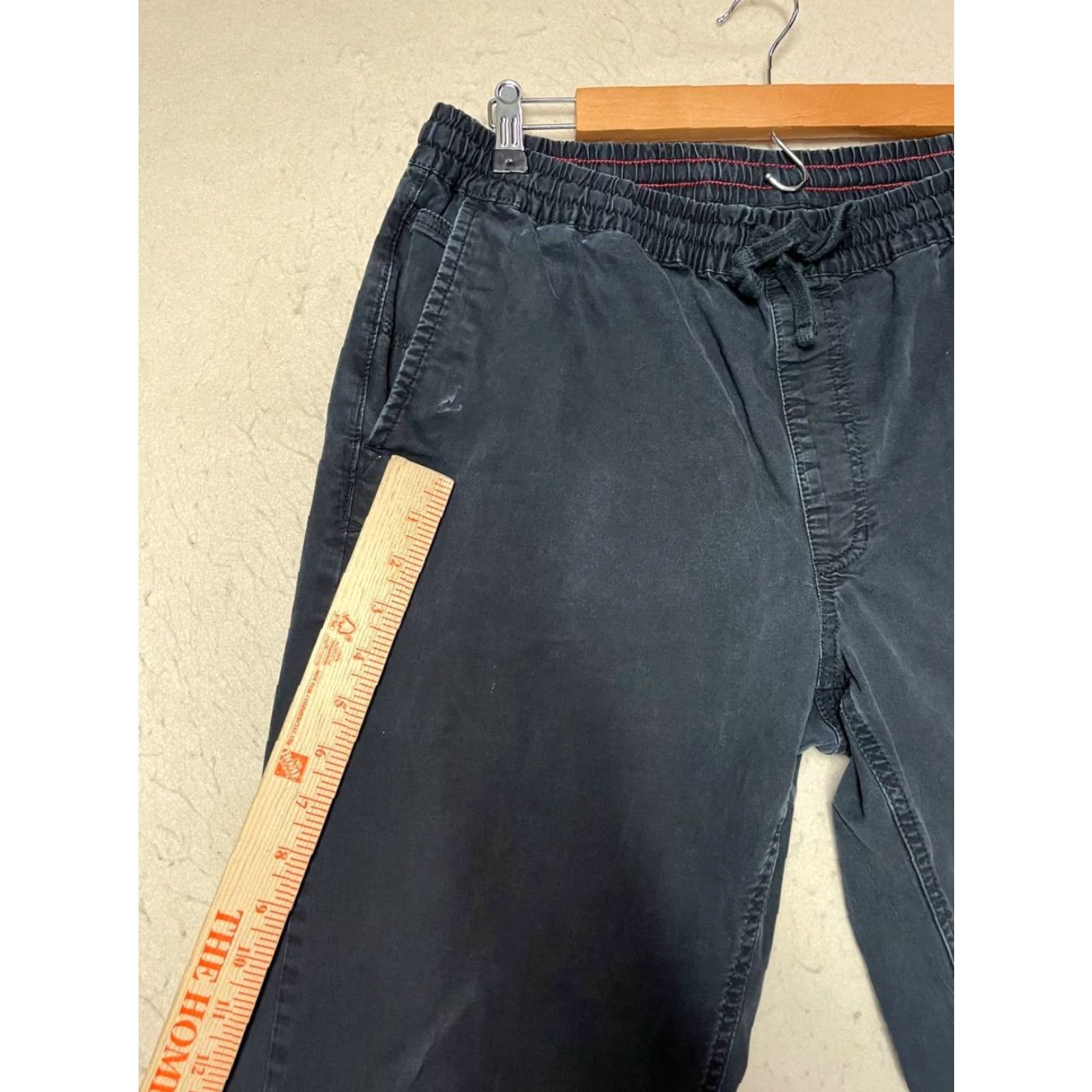 Vans VANS Pants Men Medium Black Joggers Stretch Travel Activewear Athleisure Style Jogger Regular Inseam 28 Mens Size US 31 - 7 Thumbnail