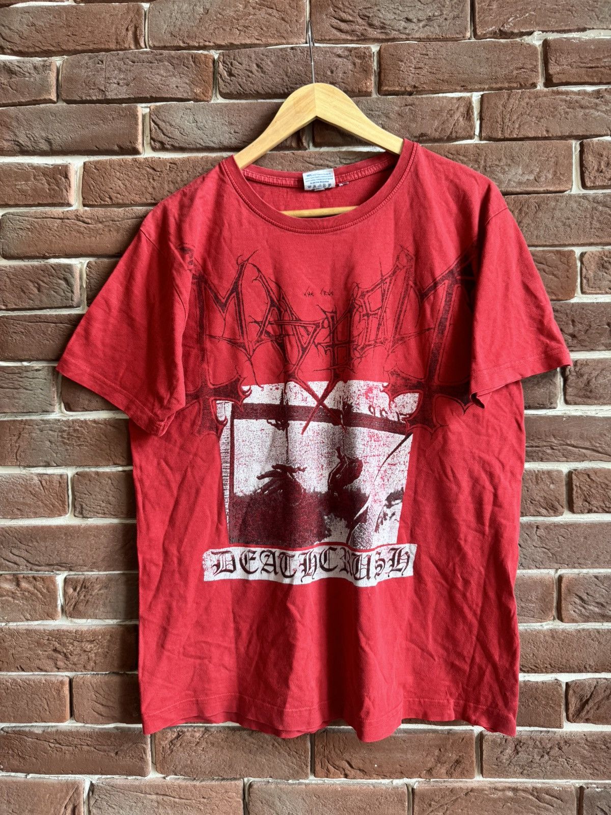 Band Tees Rare Vintage 00s Mayhem Deathcrush Red Black Metal Tshirt L Size US L / EU 52-54 / 3 - 1 Thumbnail