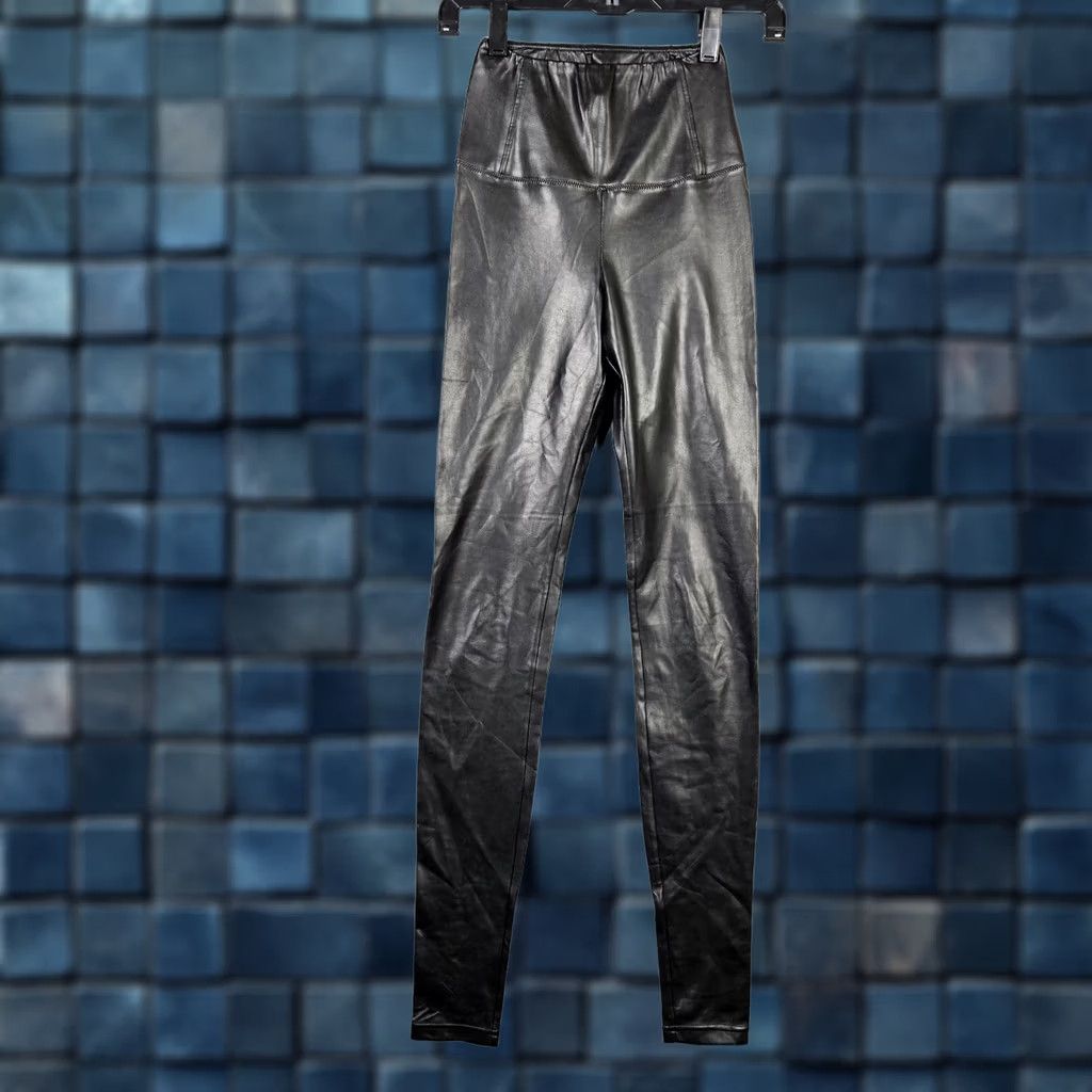 Vintage Wilfred Free Women’s Black Faux Leather Casual Skinny Legging Size XXS Women Styles Skinny Solid Black 2XS Adult Regular Mens Womens Girls Size 24" / US 00 / IT 34 - 1 Thumbnail