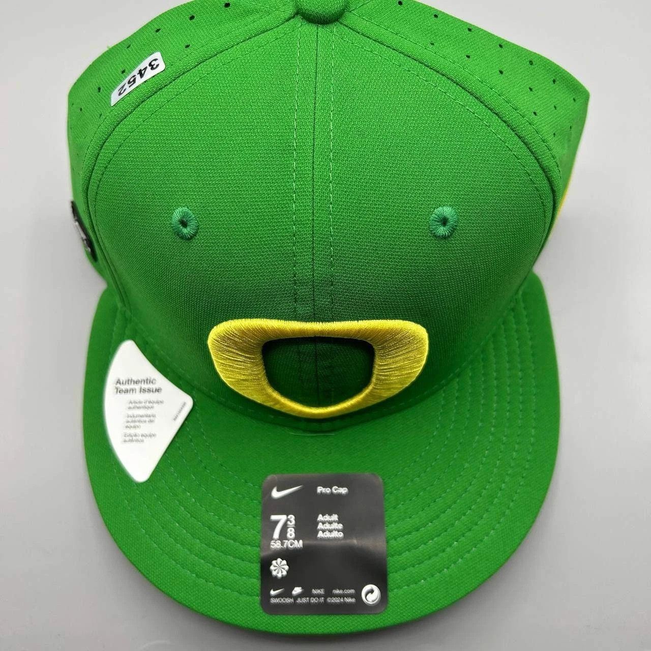 Nike Oregon Ducks x Nike Pro Hat Men 7 3/8 Dri-Fit Fitted Cap New Size ONE SIZE - 8 Thumbnail