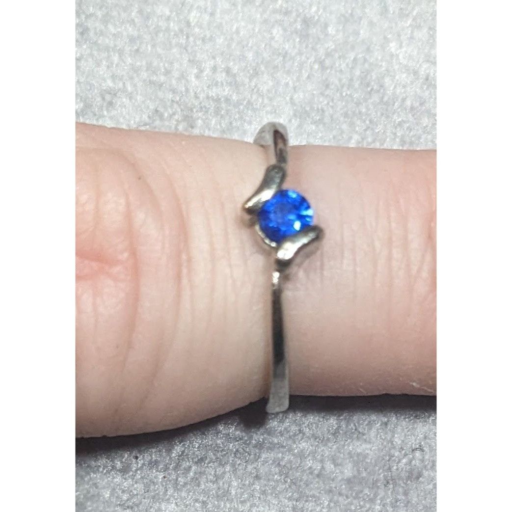 Other Minimalist Blue Gemmed Silver Tone Ring Size 5 Size ONE SIZE - 3 Thumbnail