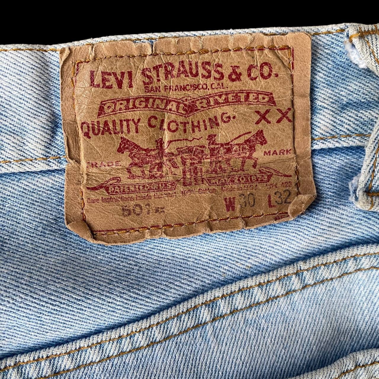 Levi's Vintage Clothing Vintage 90s Levi's 501 Distressed Dirty Wash Faded Grunge Size US 29 - 16 Thumbnail