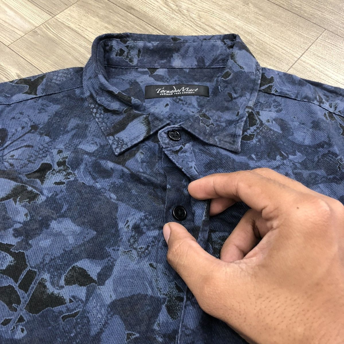 Japanese Brand × Tornado Mart 2000s Tornado Mart Japan Abstract Flowers Button Up Shirt Size US S / EU 44-46 / 1 - 6 Thumbnail