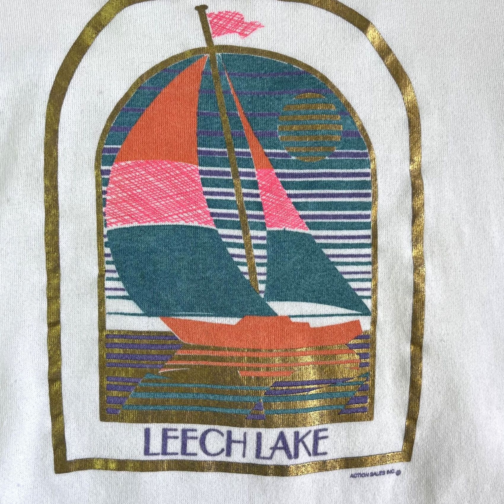 Vintage VINTAGE Leech Lake Sweatshirt Womens One Size White Sailboat Graphic 80s Size ONE SIZE - 2 Thumbnail