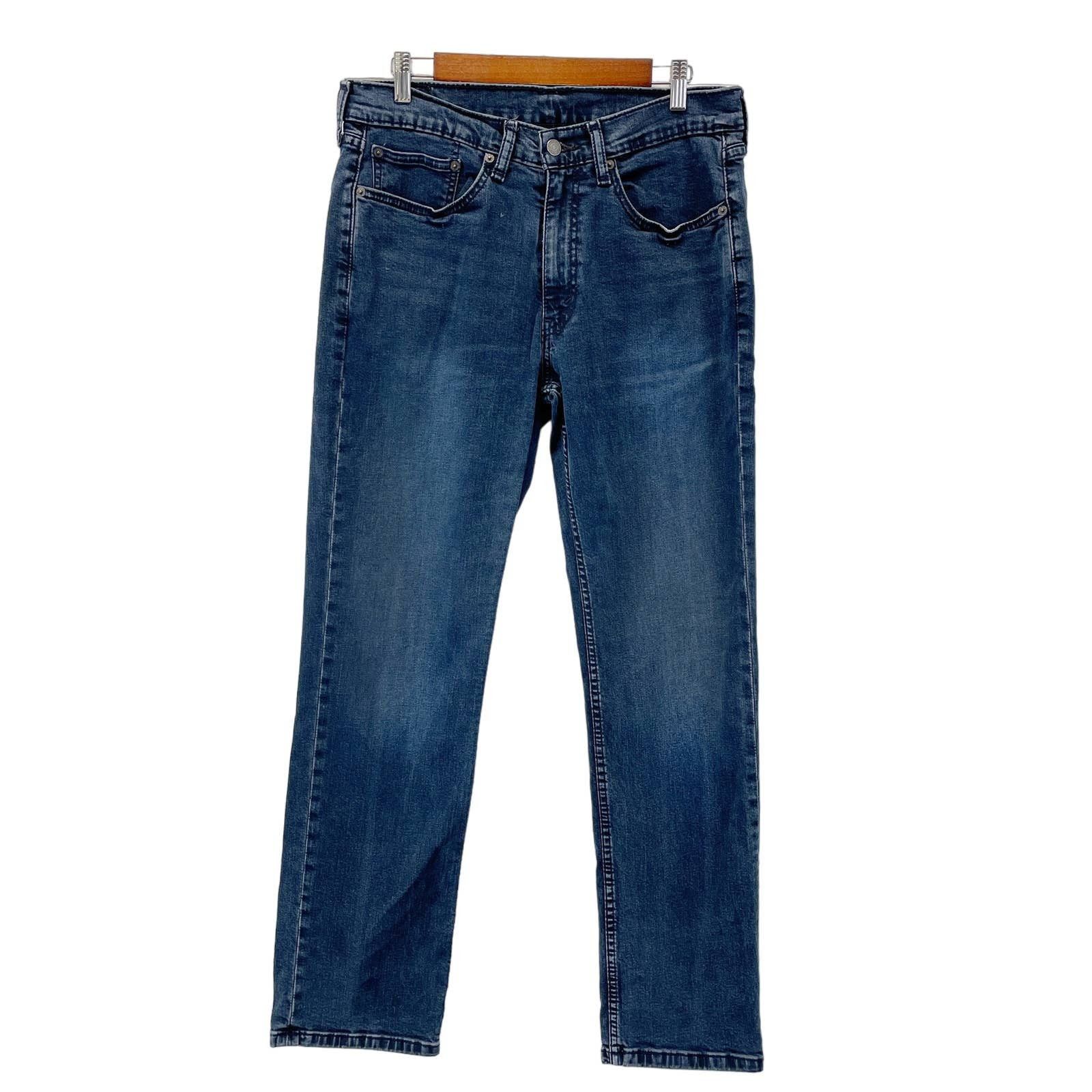 Jean Levi's Femme Taille 8M - Coupe Straight Leg, Brodé, 5 Poches, Occasion Très Bon état