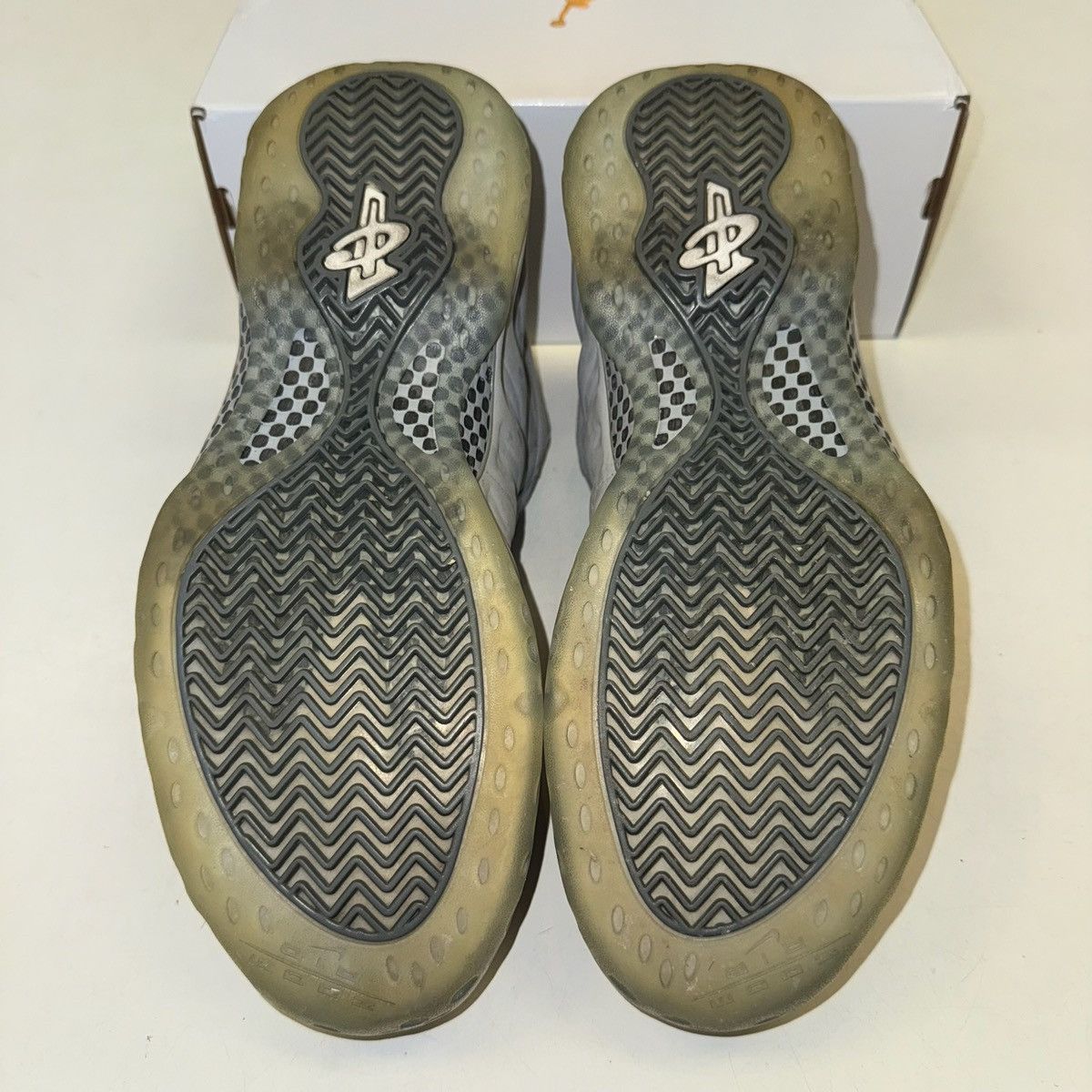 Nike Size 11 - Nike Air Foamposite One Wolf Grey 575420-007 Size US 11 / EU 44 - 5 Thumbnail