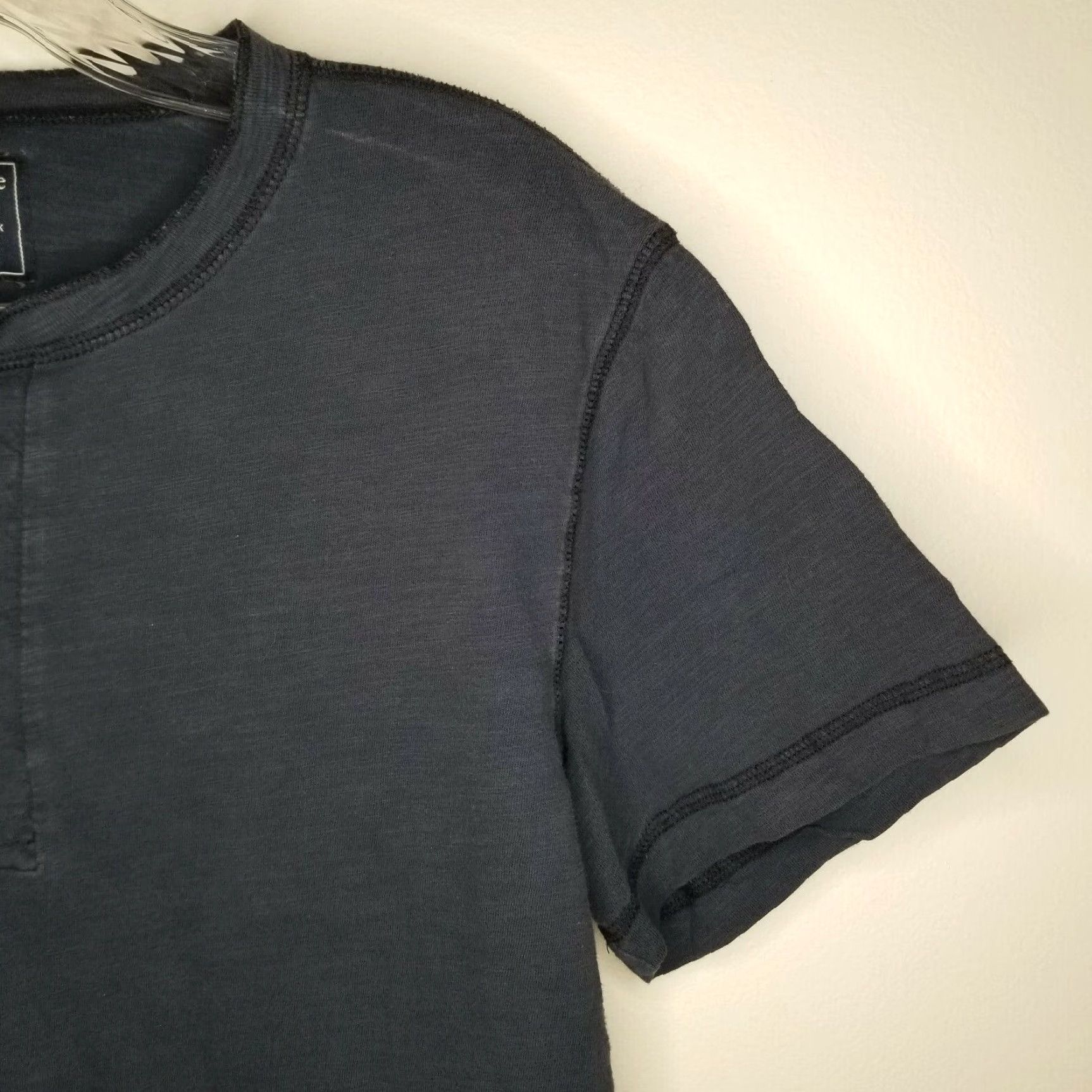 Abercrombie & Fitch ABERCROMBIE & FITCH Men's Blue Short Sleeve T-Shirt M 3 Button Casual Wear Size US M / EU 48-50 / 2 - 2 Thumbnail