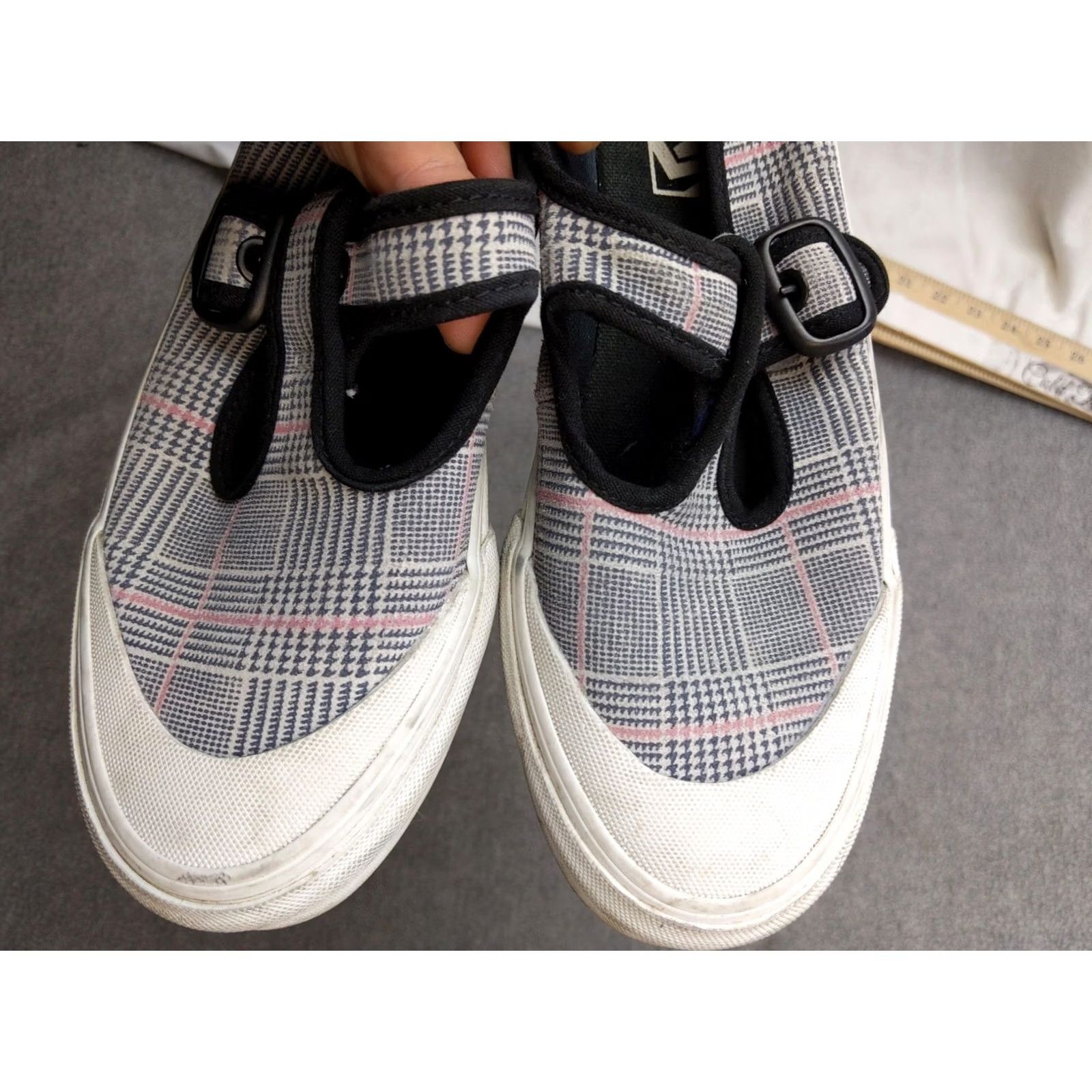 Vans Vans Sneakers Mary Jane Womens 7 37 Gray Plaid Strap Low Top Shoes Size M / US 6-8 / IT 42-44 - 5 Thumbnail