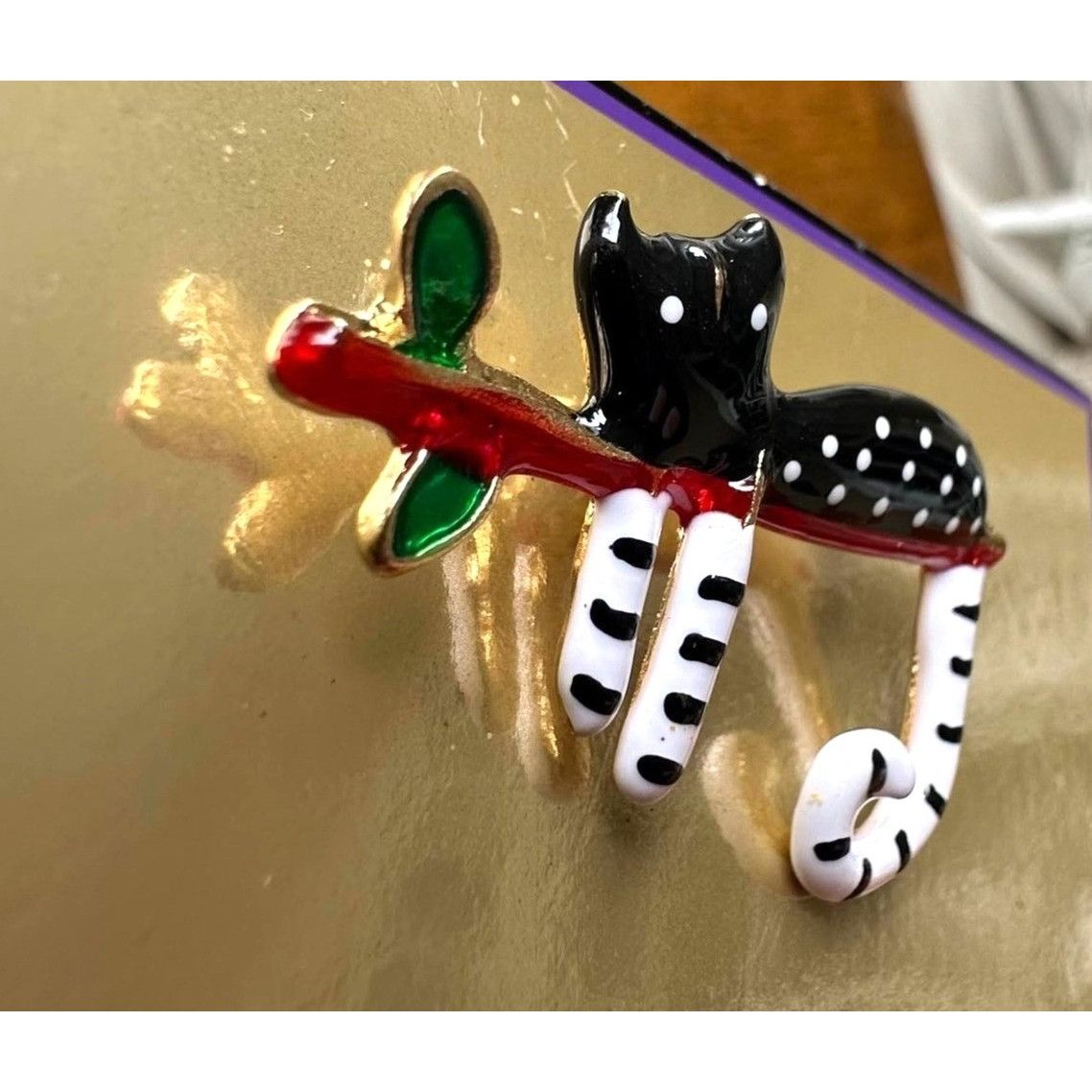Handmade Folk Art Spotted Cat on Branch Pin Brooch Whimsical New Kitt Size ONE SIZE - 9 Thumbnail