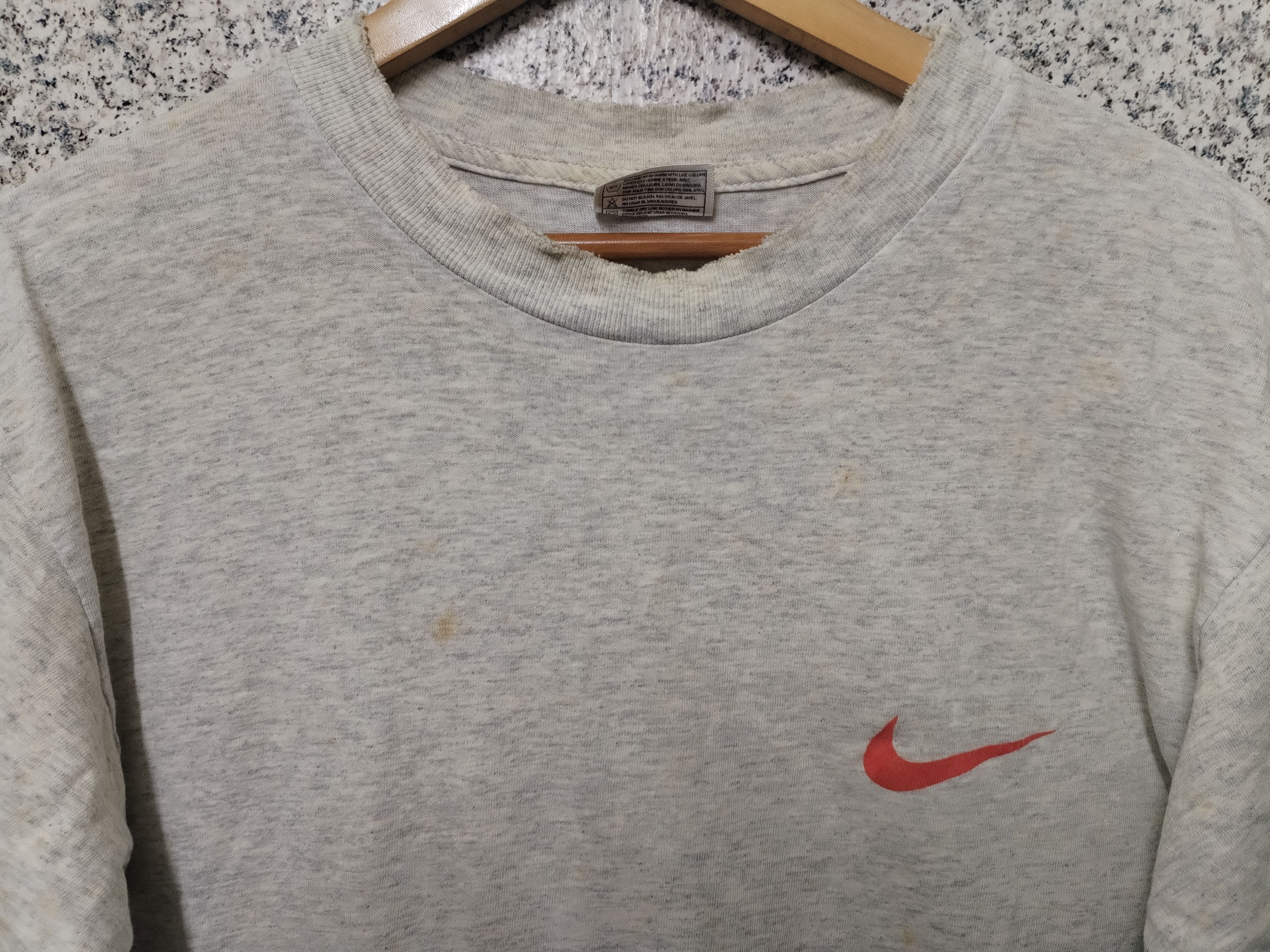 Nike Thrashed Sun Faded Nike Shirt Distressed Grunge Band Size US M / EU 48-50 / 2 - 4 Thumbnail