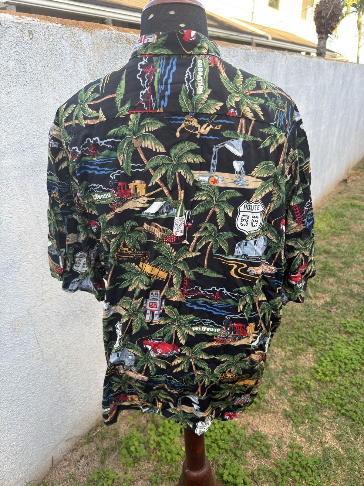 Reyn Spooner New Pixar Reyn Spooner John Lasseter Winery Birthday Men 3XL Size US XXL / EU 58 / 5 - 2 Thumbnail