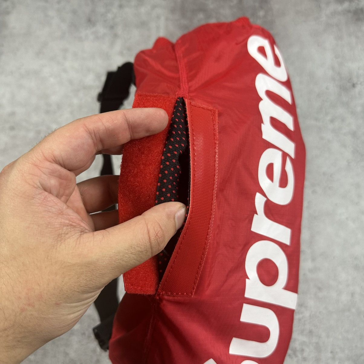Supreme Vintage Supreme Big Logo Hand Warmer Size ONE SIZE - 5 Thumbnail