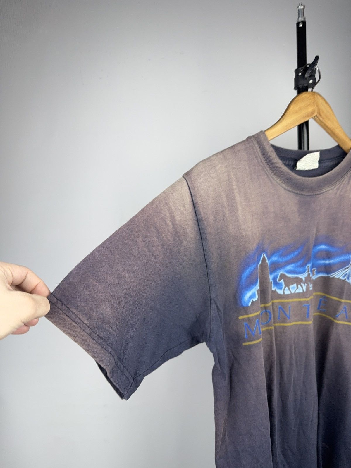 Vintage 90s Retro Vintage Montreal Canada Skyline Graphic T-Shirt Size US M / EU 48-50 / 2 - 6 Thumbnail