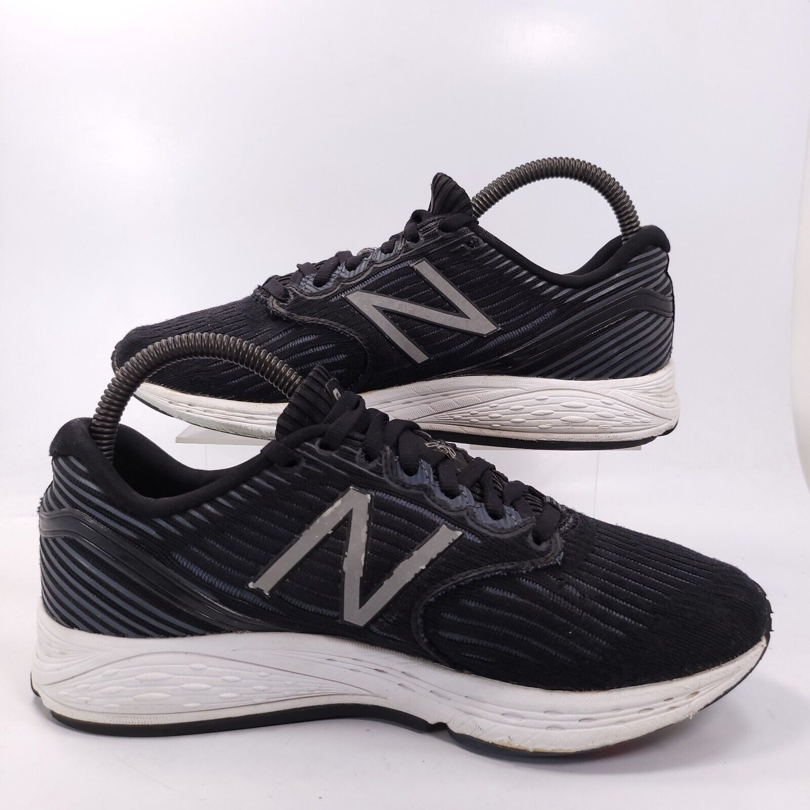New Balance New Balance 890 Athletic Shoe Womens Size 7.5 Black White Size US 7.5 / IT 37.5 - 6 Thumbnail